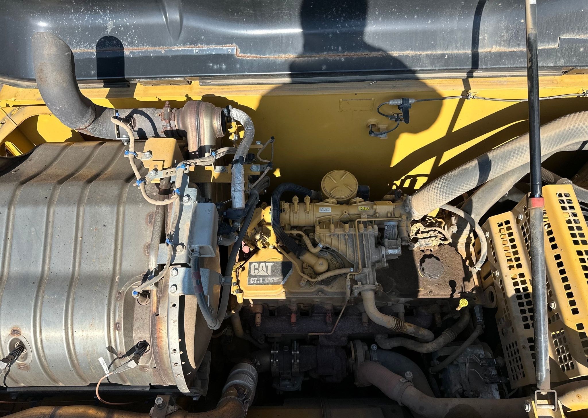 gallery 2015 Caterpillar 323FL excavator