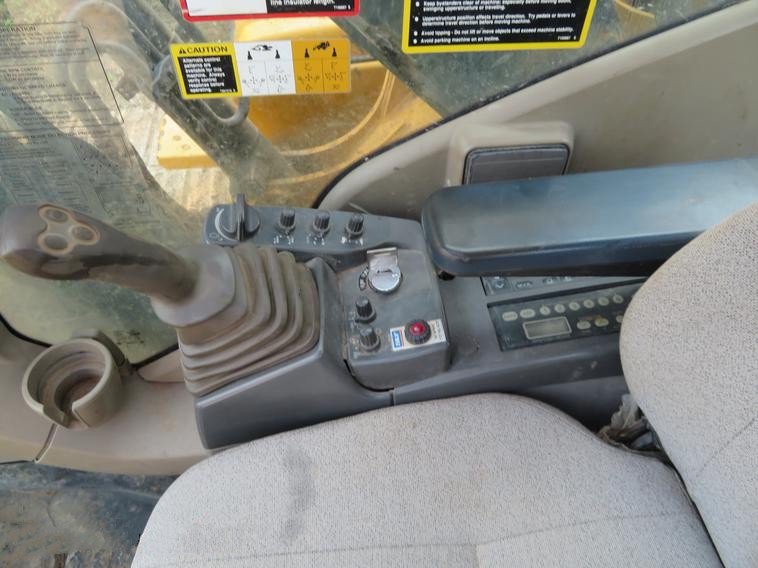gallery 2012 John Deere 200D LC excavator