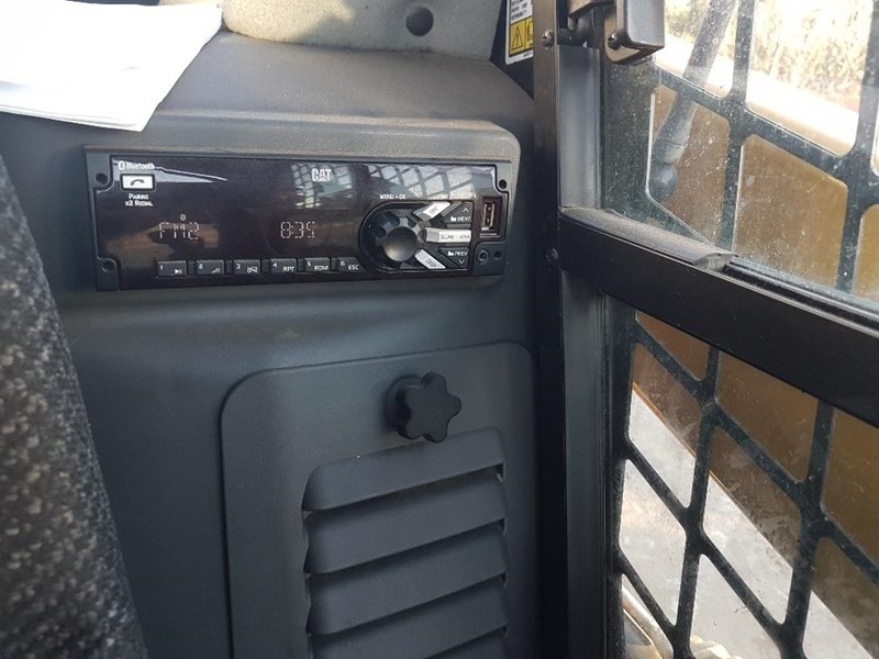 gallery 2016 CATERPILLAR 249D SKID STEER LOADER CAT