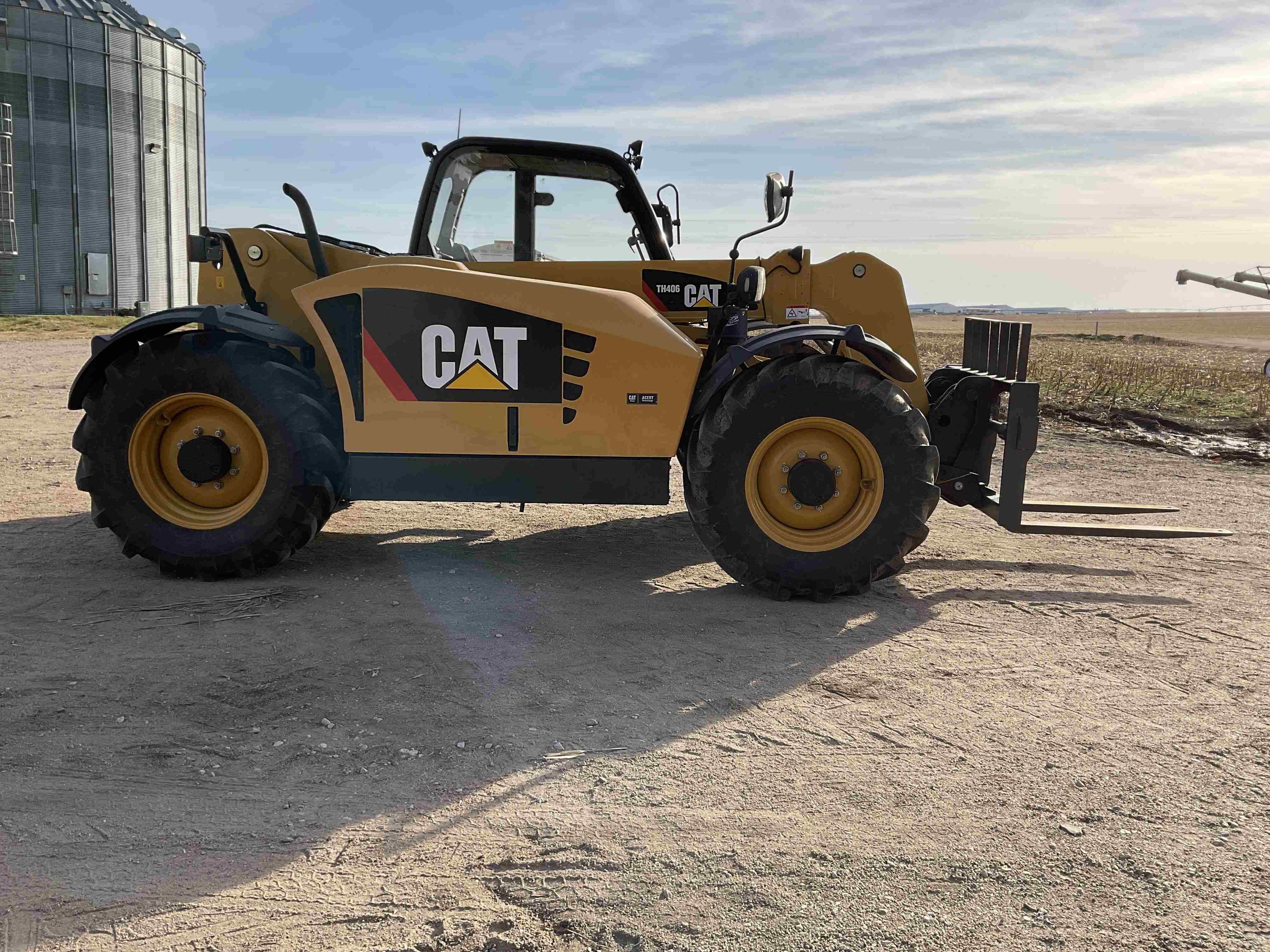 gallery 2012 Caterpillar TH406 4x4x4 Telehandler