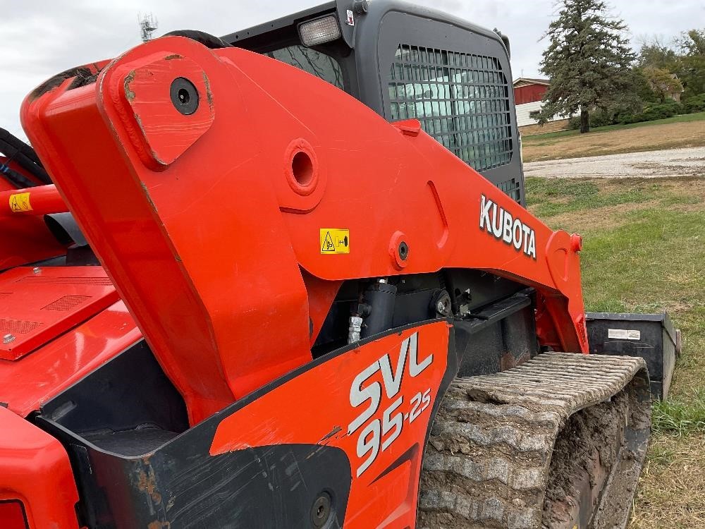 gallery 2018 Kubota SLV95-2s