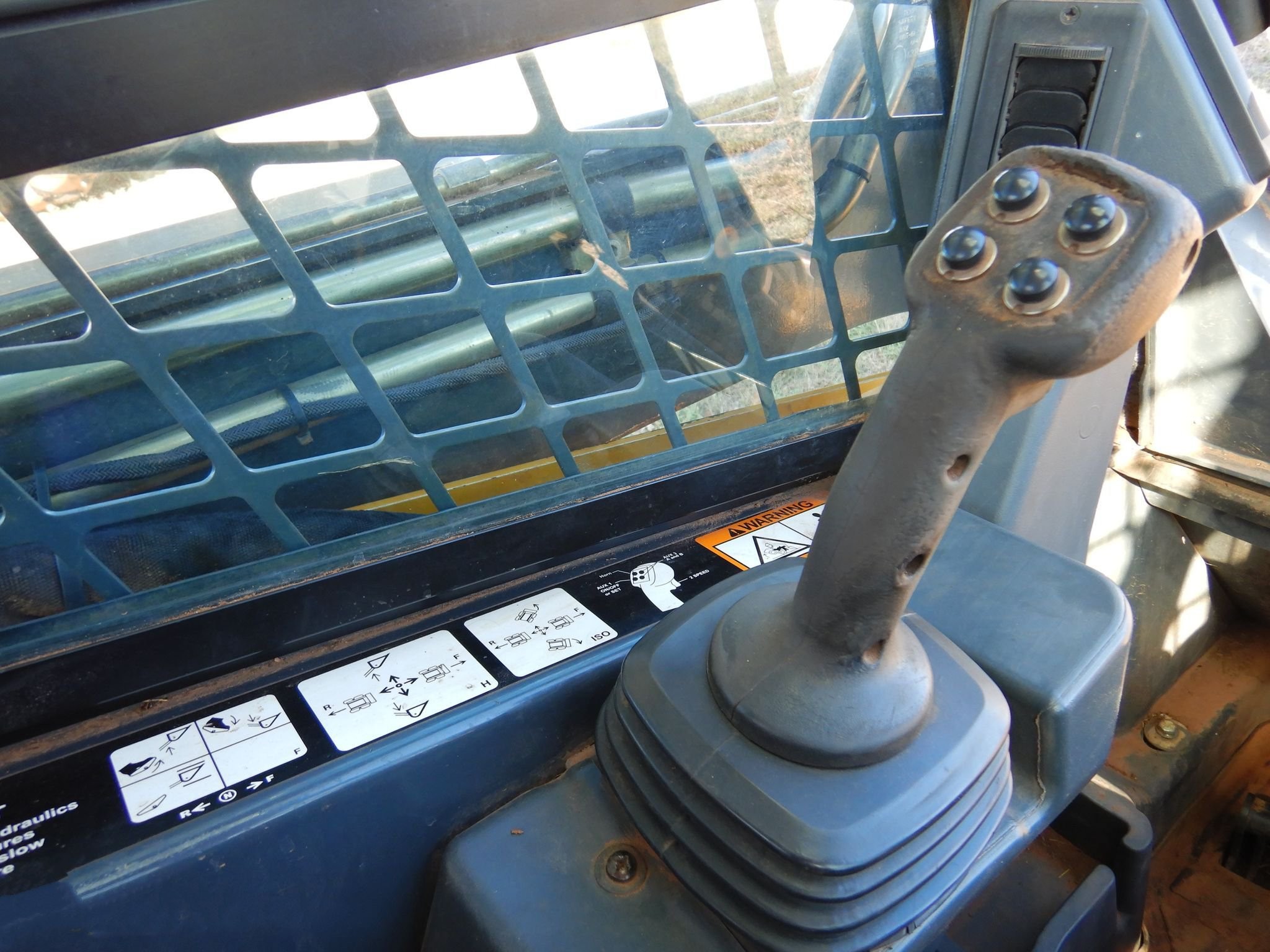 gallery 2013 John Deere 333E tracked skid steer loader