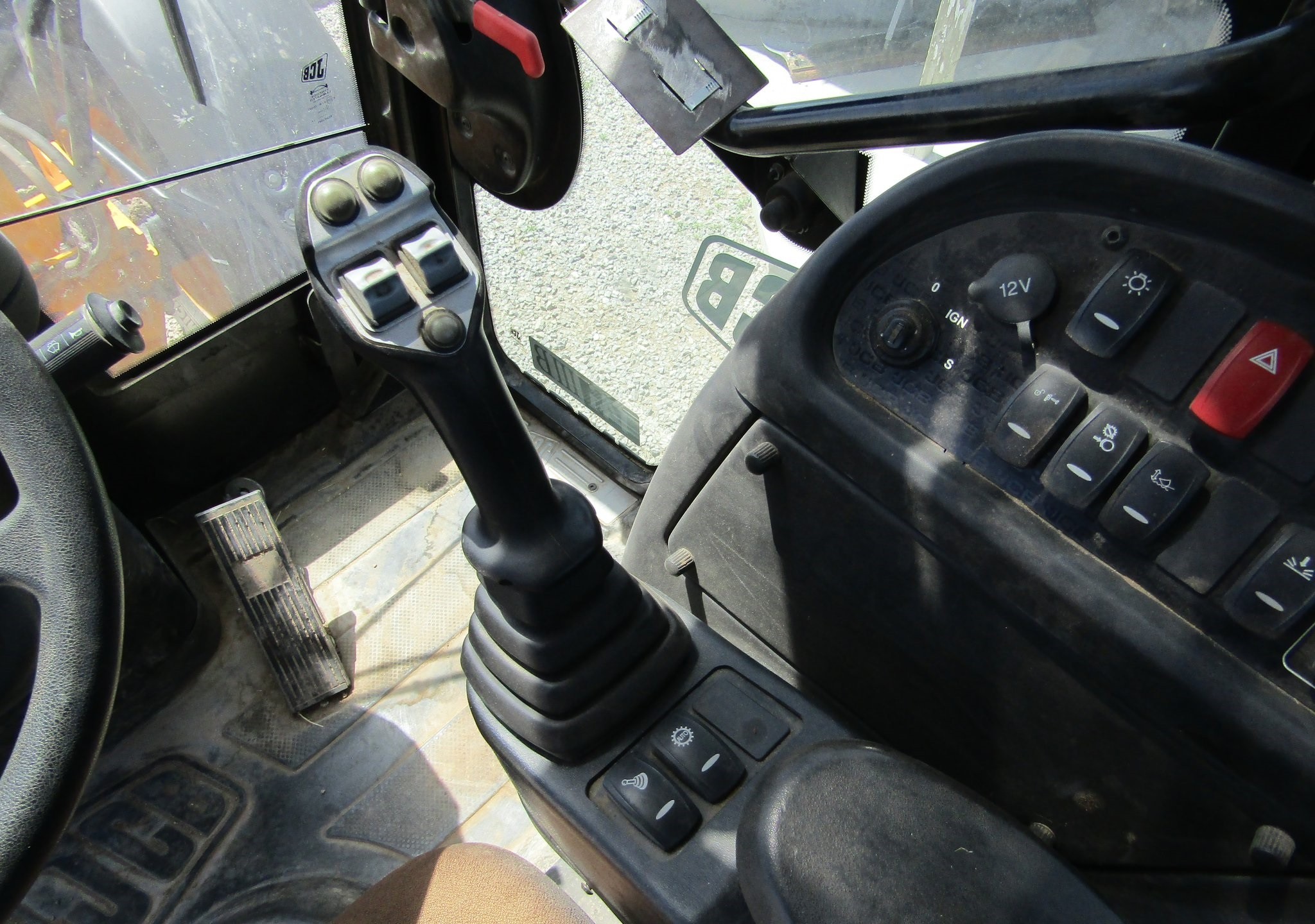 gallery 2013 JCB TM320 articulated telehandler