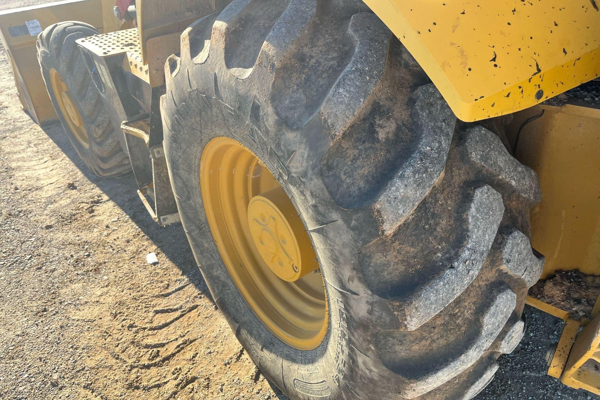gallery 2021 Caterpillar 420ST HRC backhoe