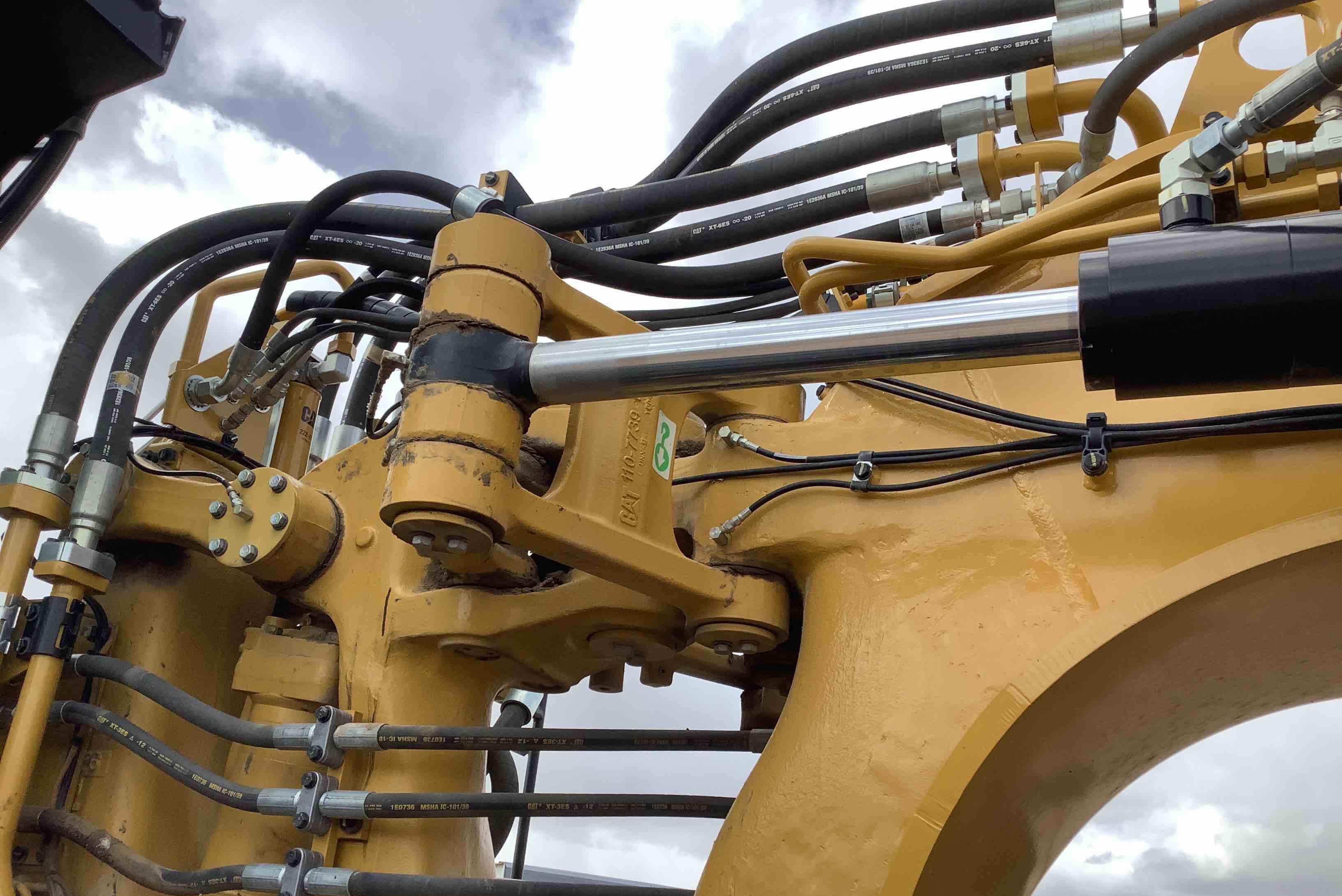 gallery 2017 Caterpillar 623K Self Propelled Elevating Scraper