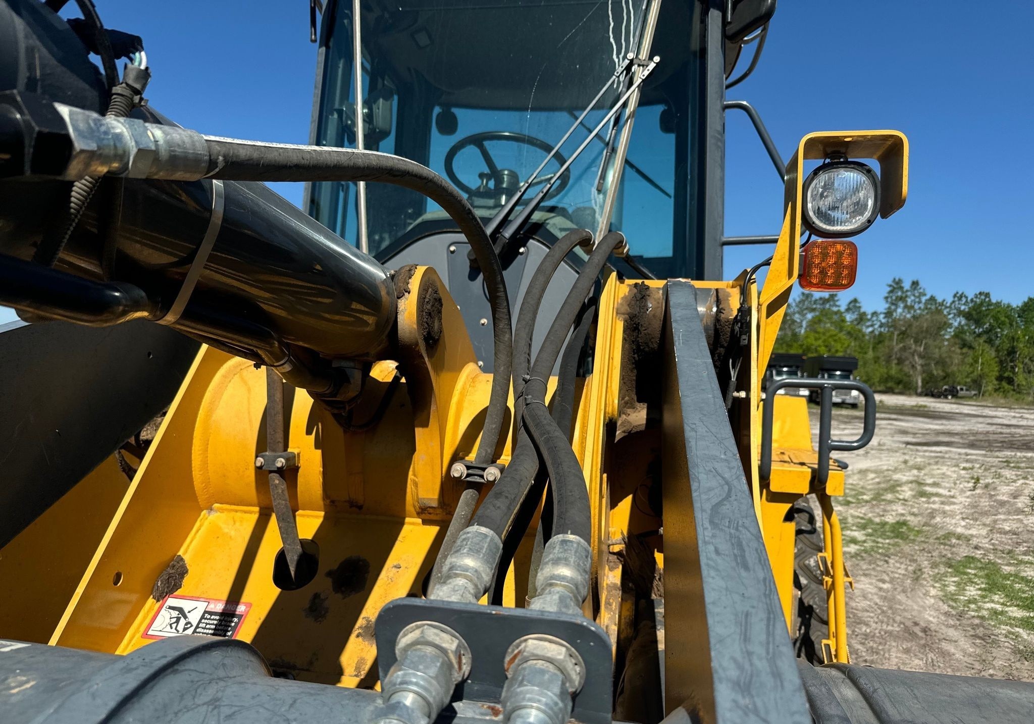 gallery 2014 John Deere 624K wheel loader
