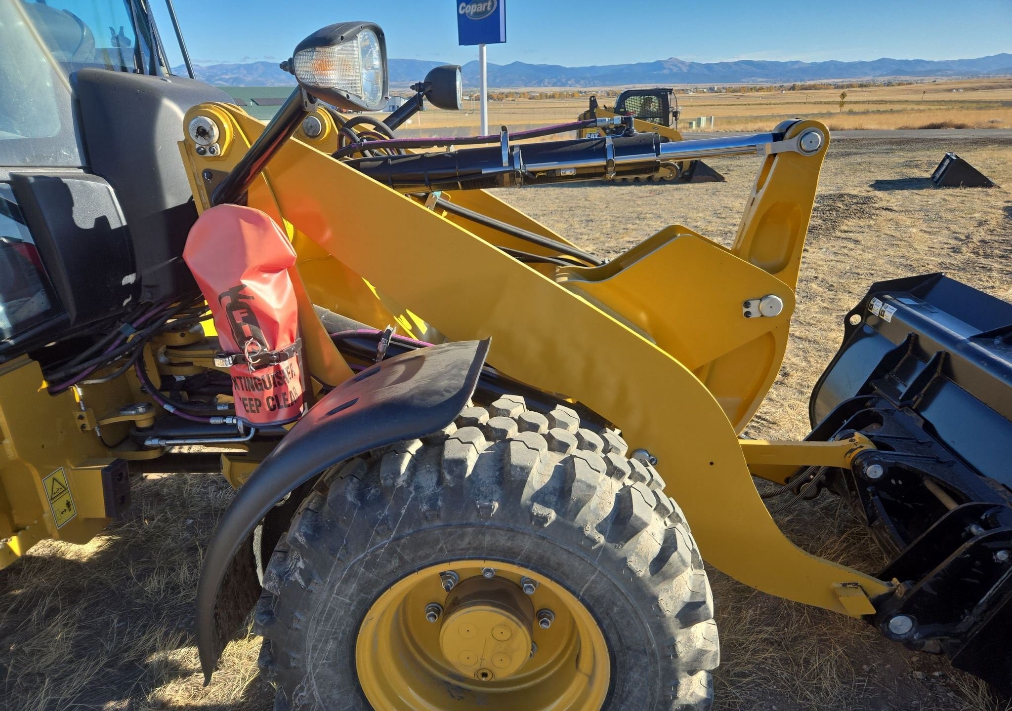 gallery 2022 Caterpillar 908M wheel loader
