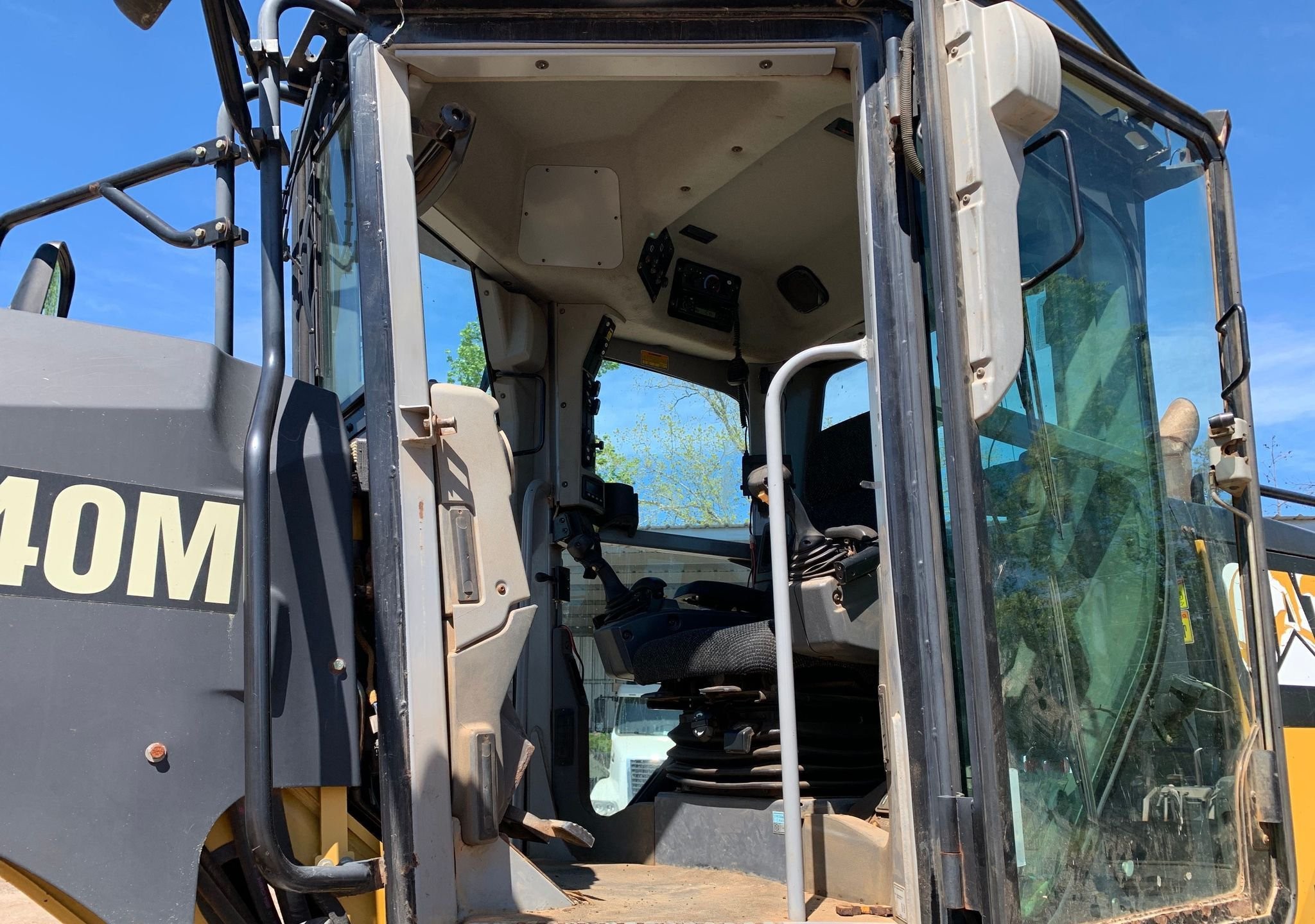 gallery 2008 Caterpillar 140M motor grader