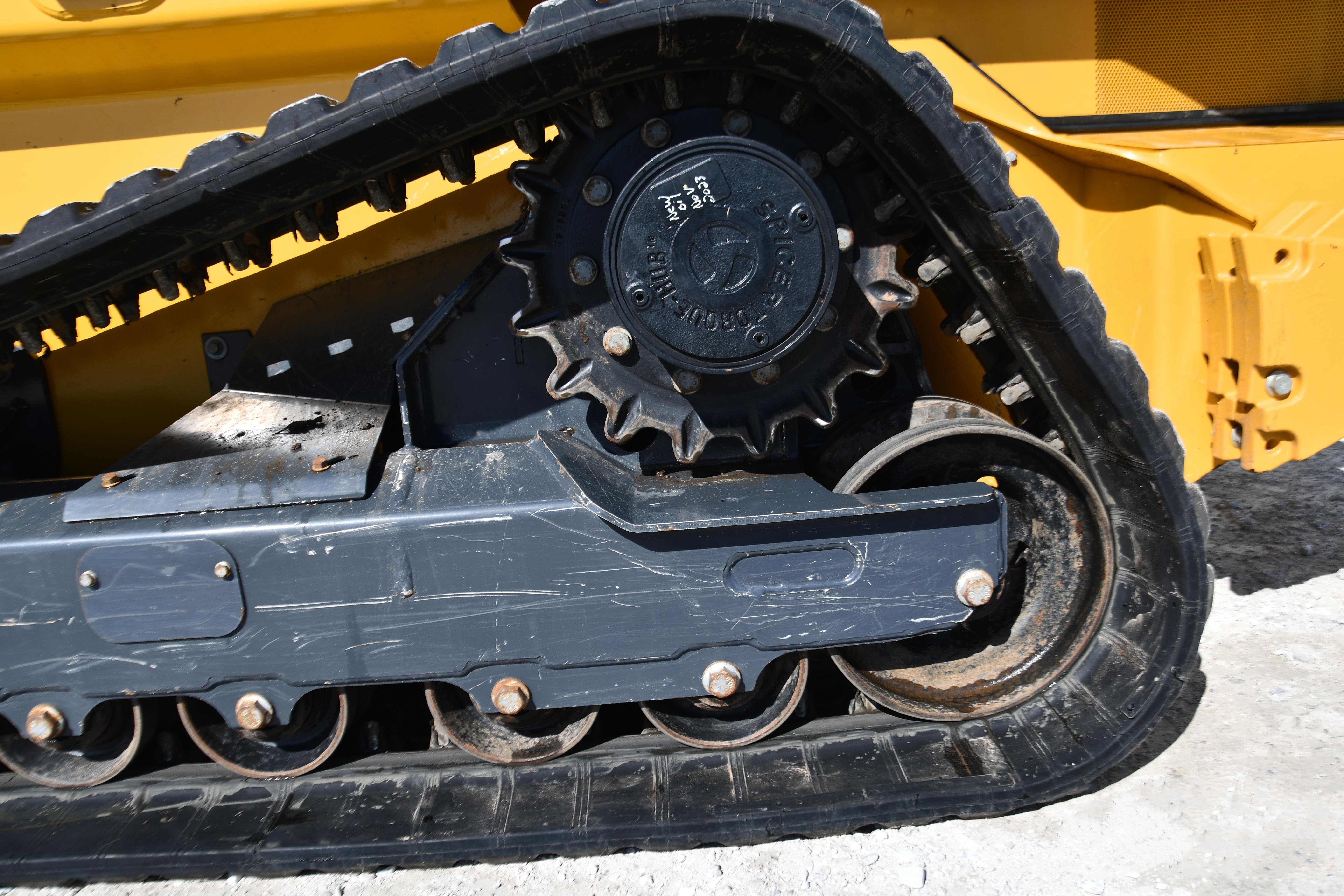 gallery 2022 JohnDeere 333G compact track loader