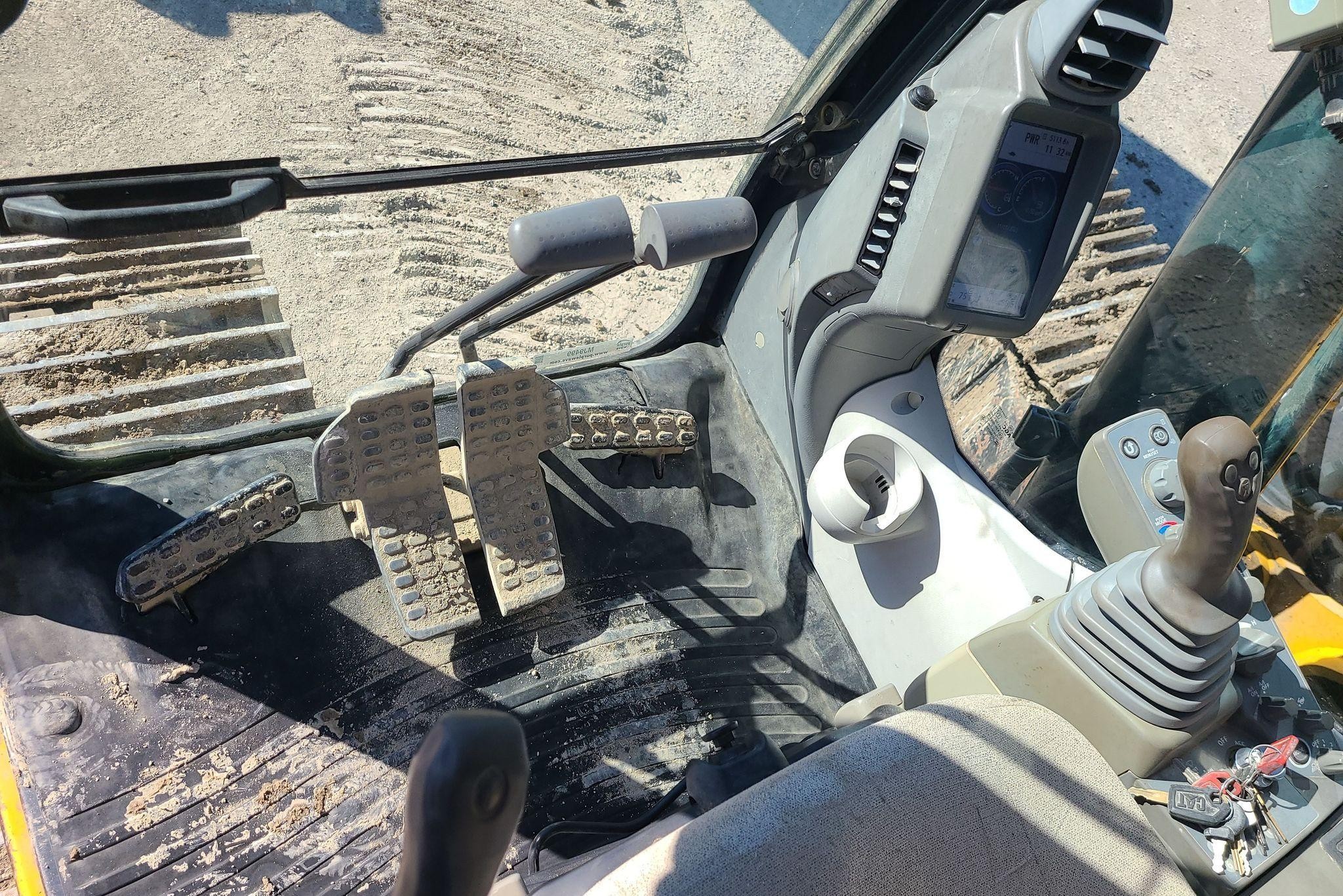gallery 2014 John Deere 350G LC excavator