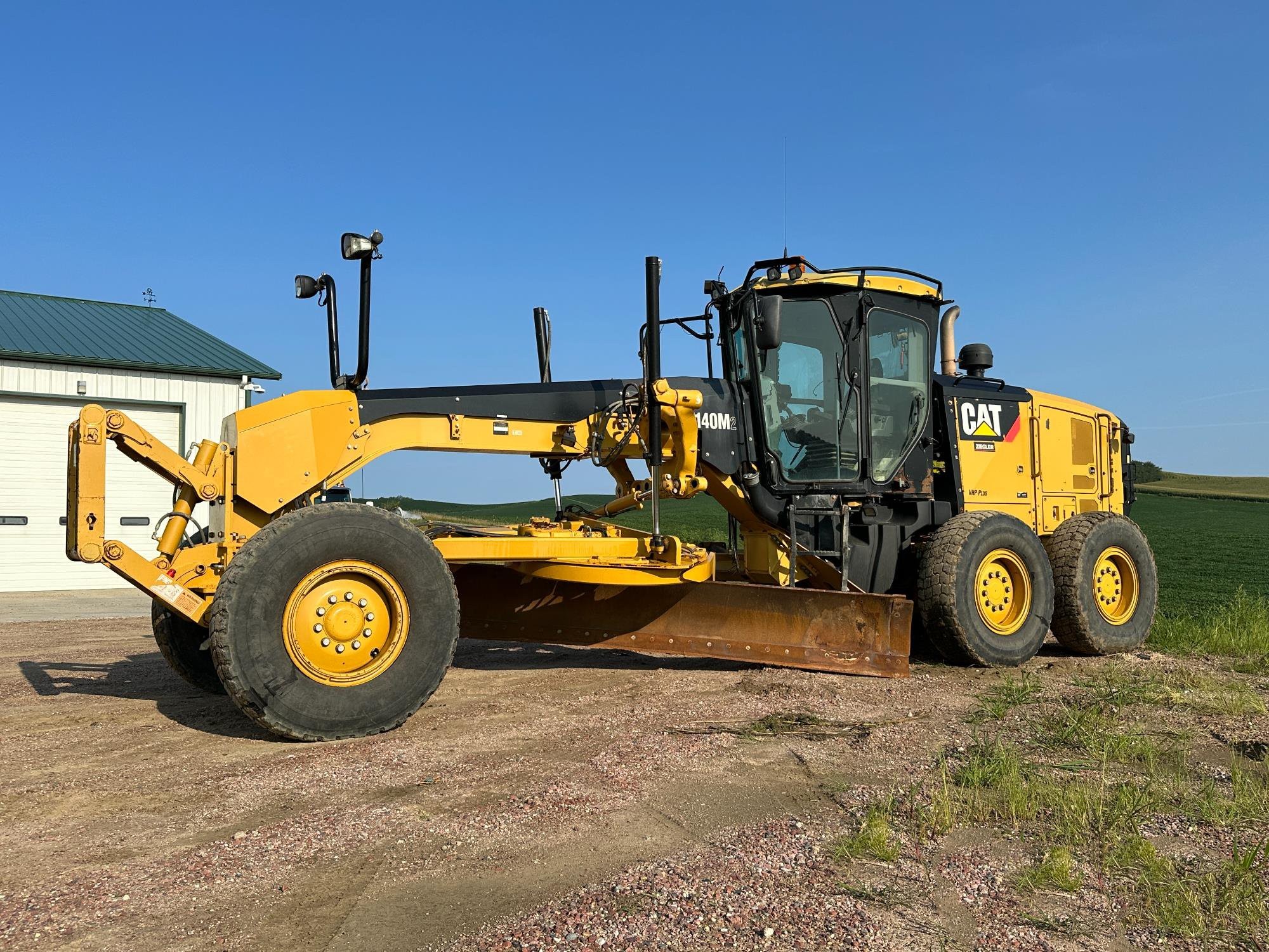 gallery 2014 Caterpillar 140M2 VHP Plus Motor Grader