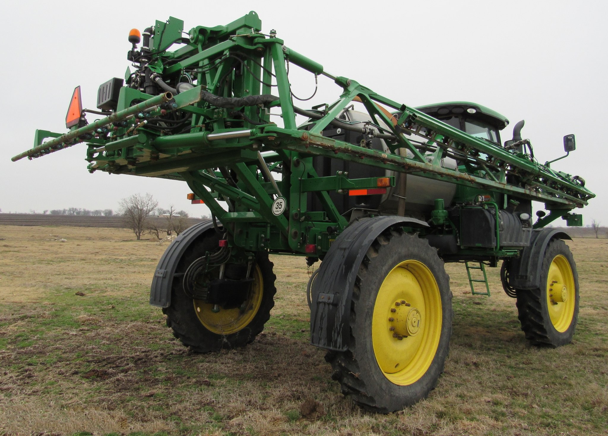 gallery 2014 John Deere R4038 self-propelled sprayer