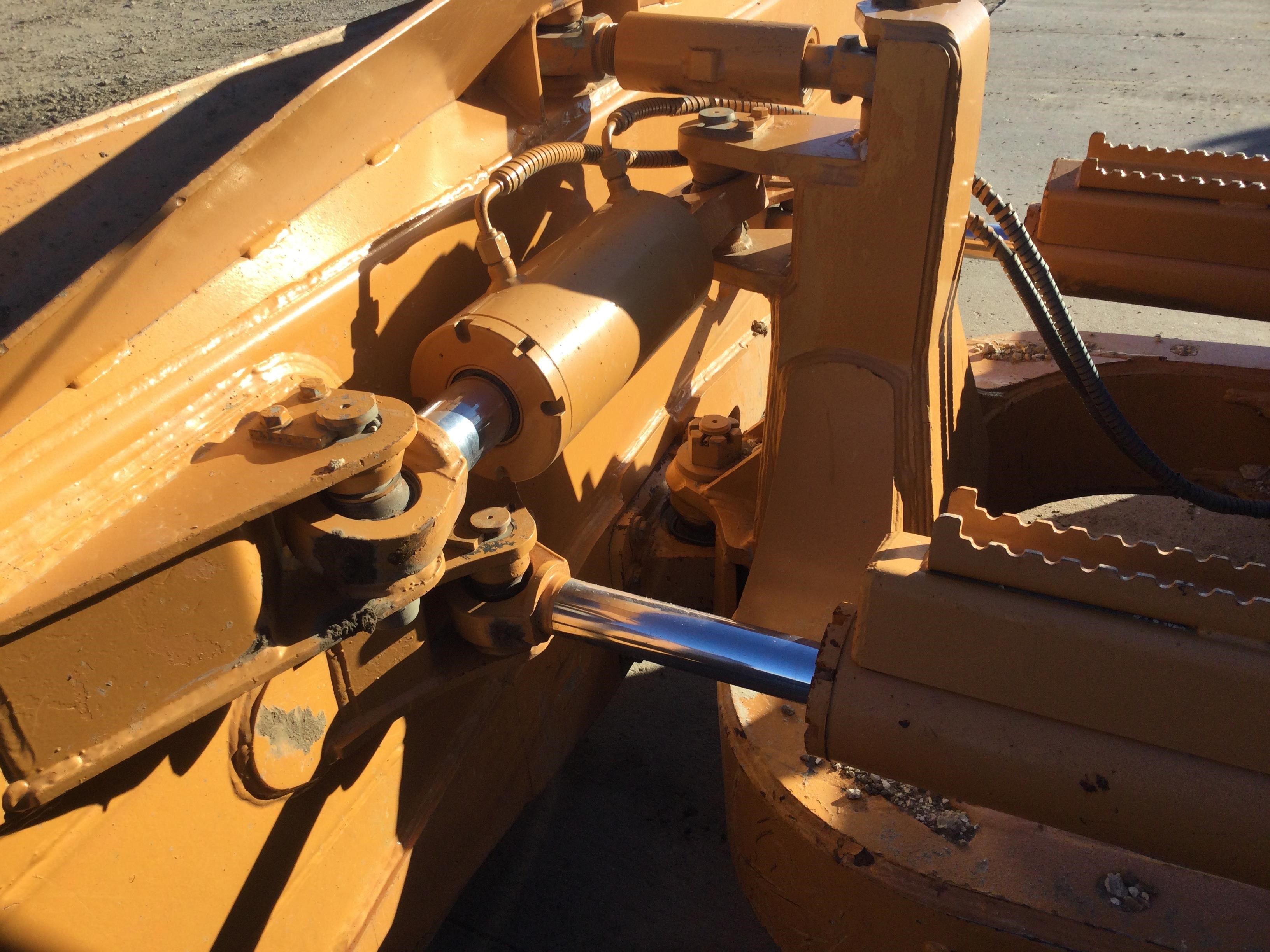 gallery 2008 Case 1650L LGP Dozer
