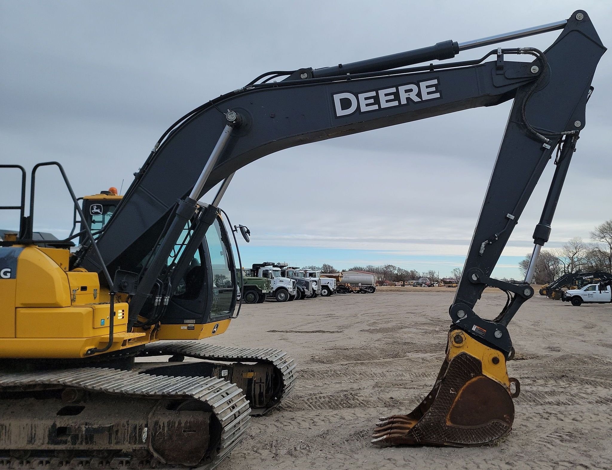 gallery 2018 John Deere 210G LC excavator