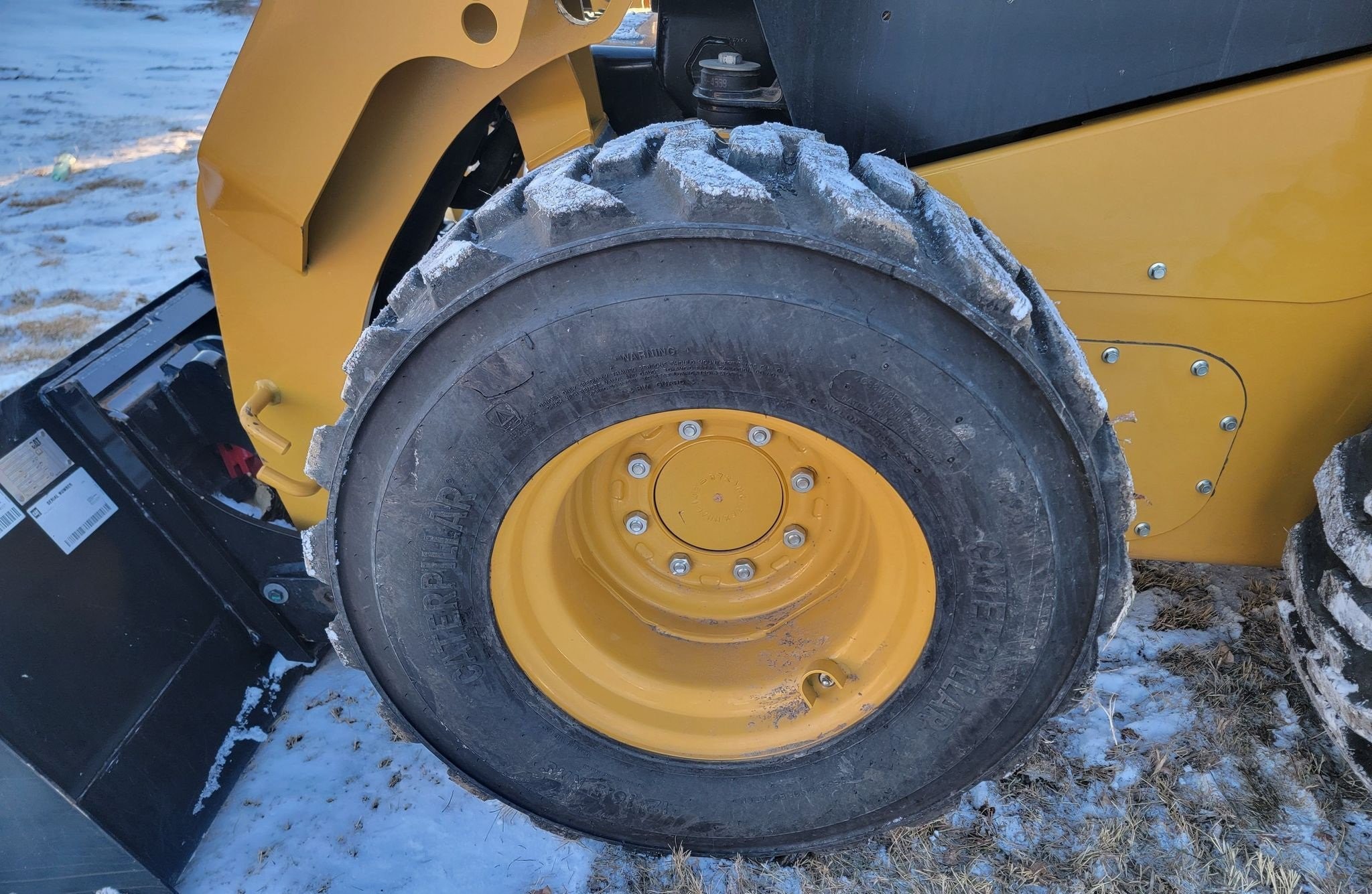 gallery 2021 Caterpillar 242D3 skid steer loader