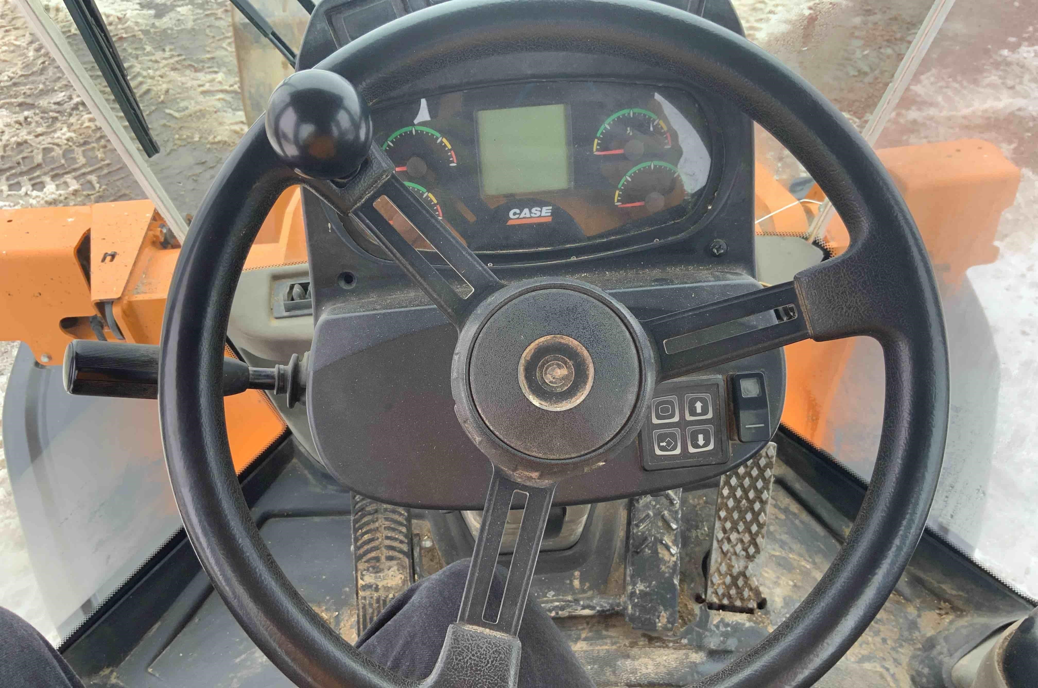 gallery 2012 Case 621F Wheel Loader