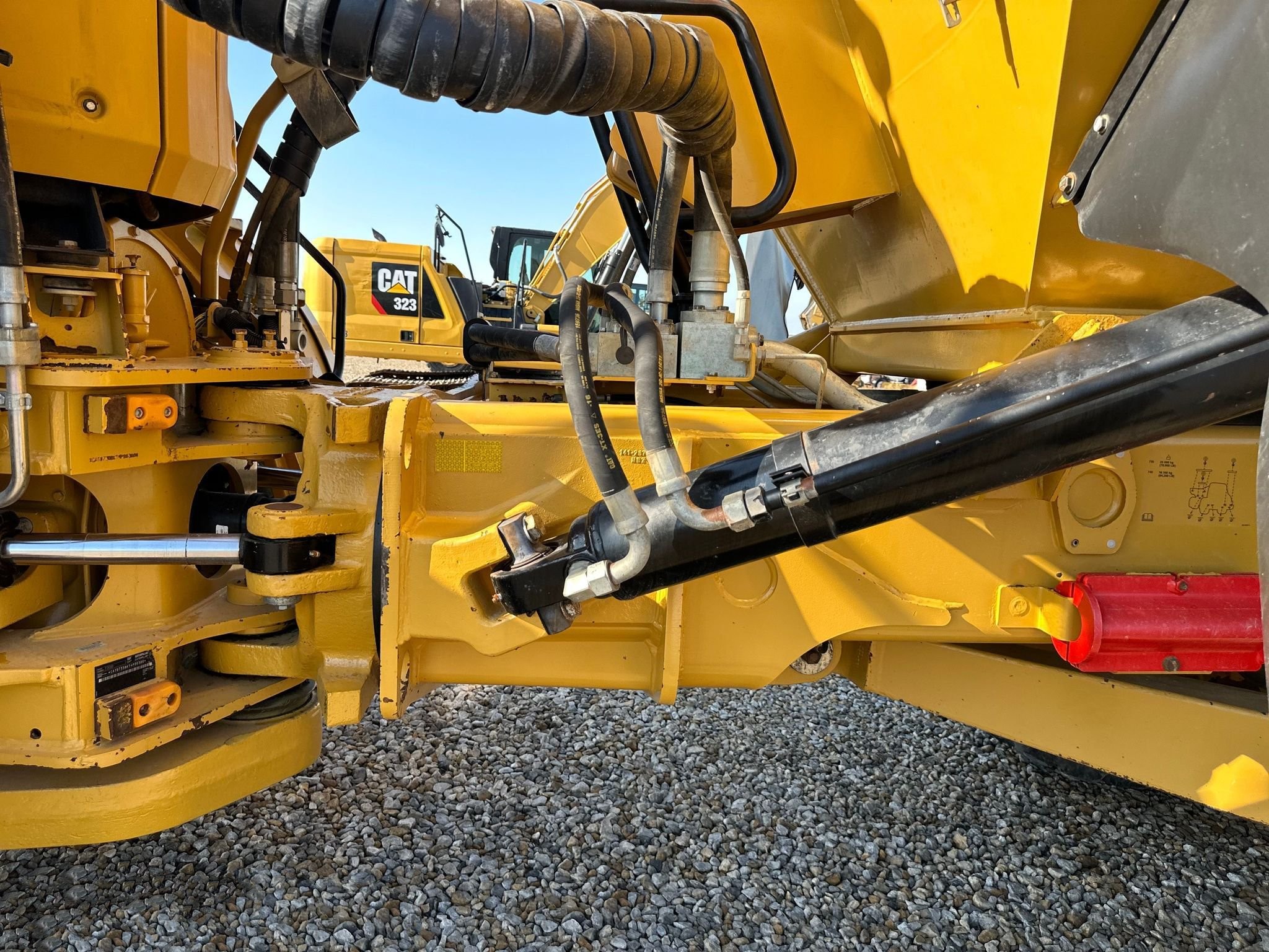 gallery 2013 Caterpillar 735B haul truck