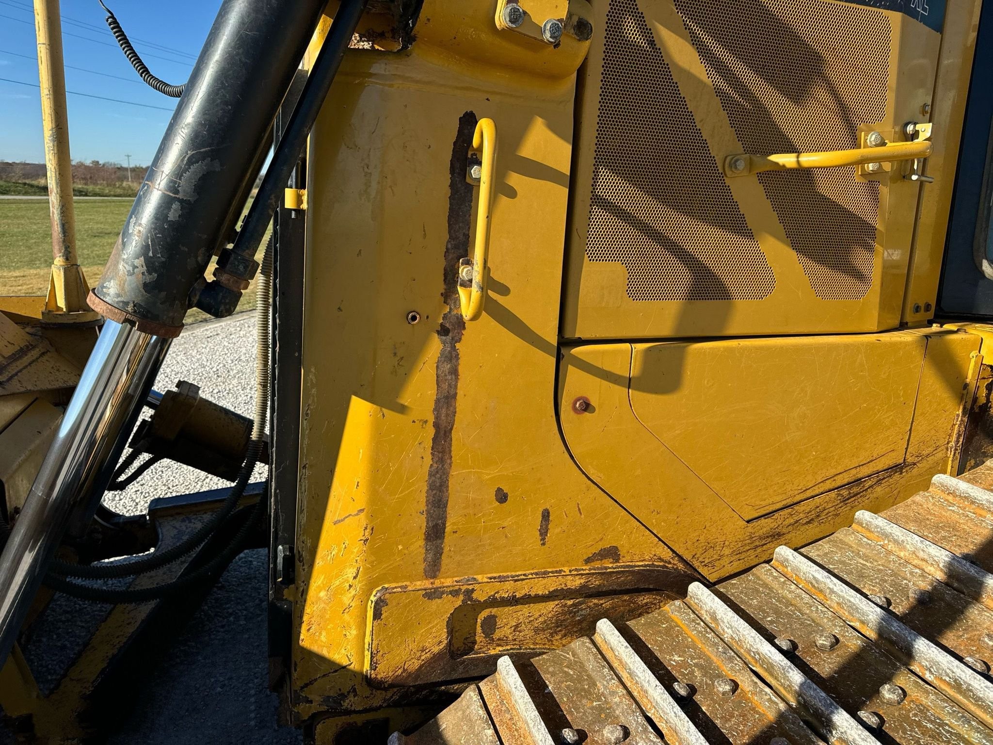 gallery 2011 Caterpillar D6T XL dozer