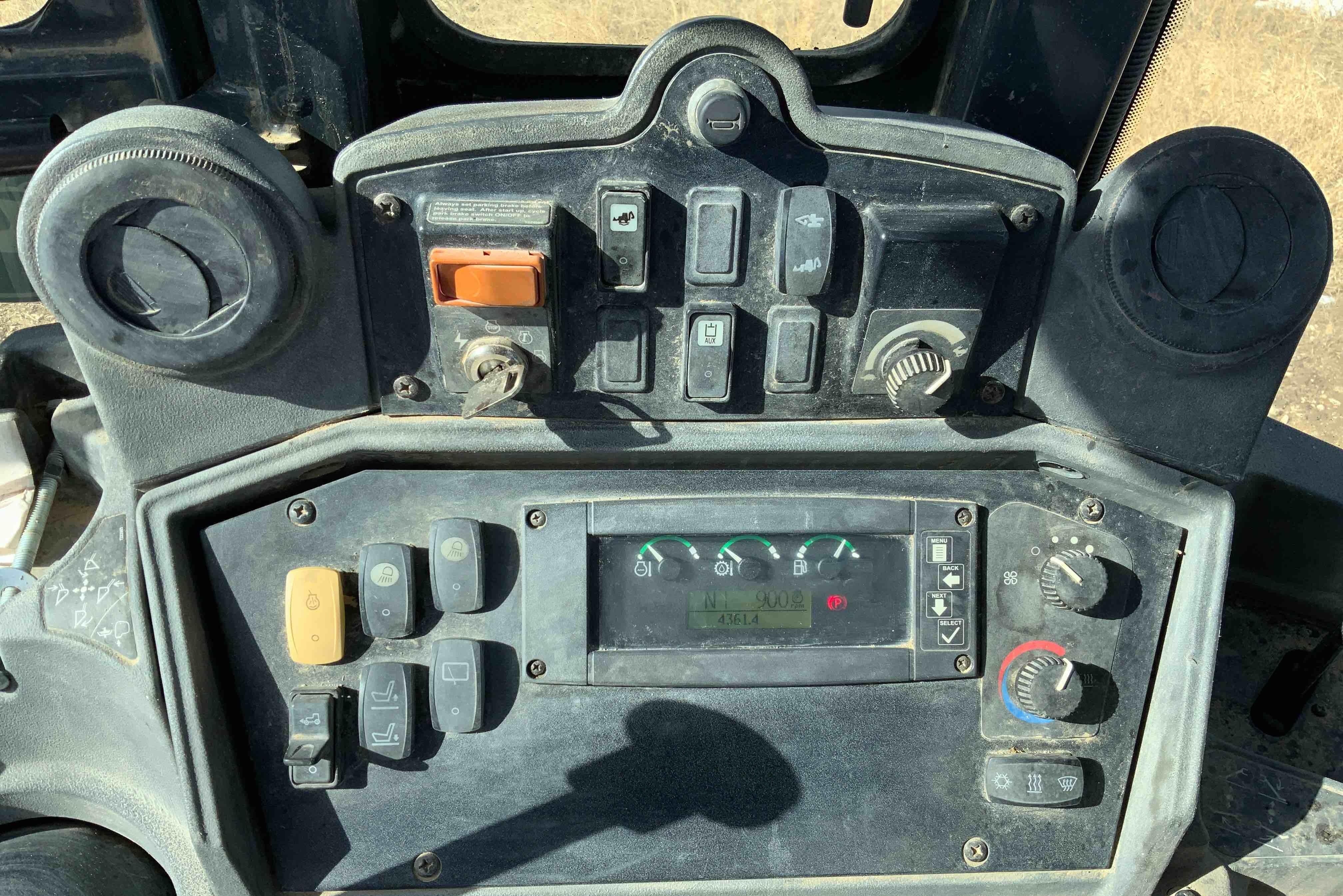 gallery 2012 John Deere 410J 4x4 Loader Backhoew Extendahoe