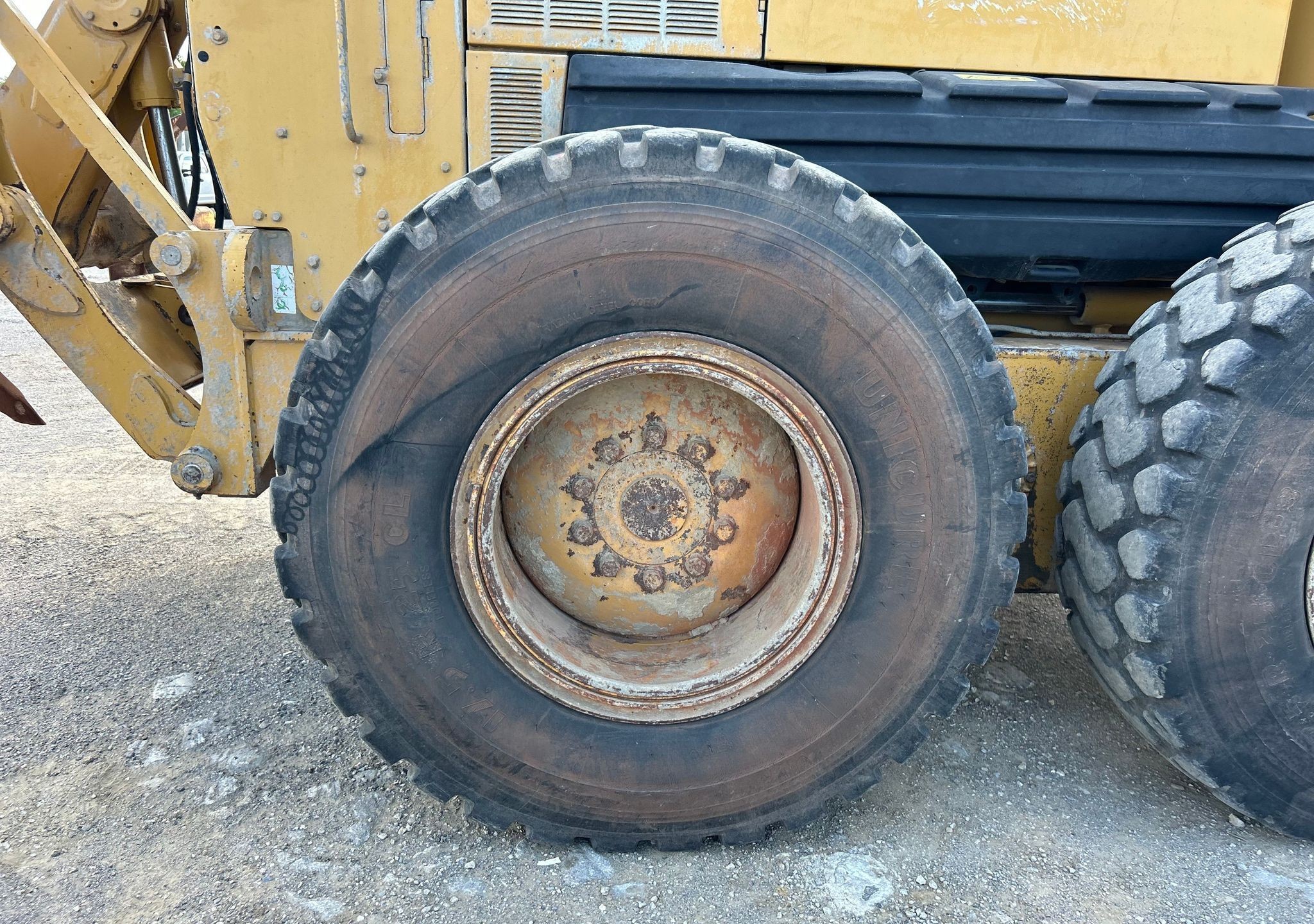 gallery 2006 Caterpillar 160H VHP Plus motor grader
