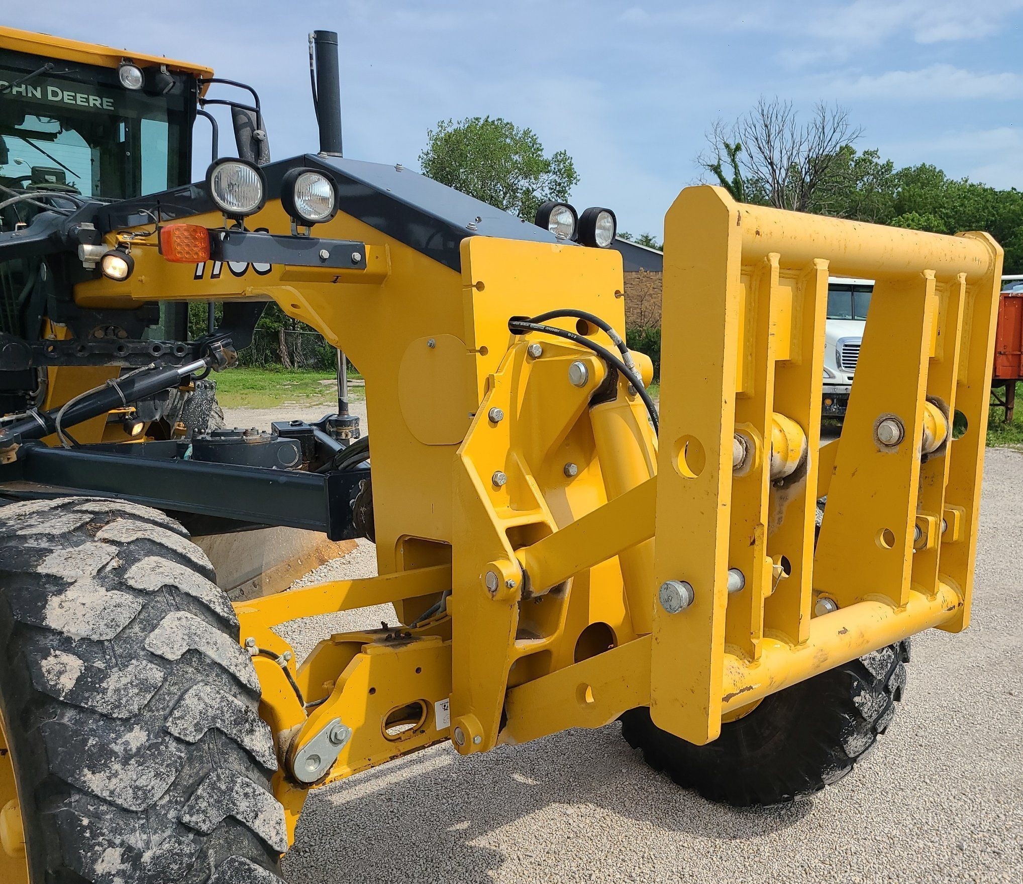 gallery 2016 John Deere 770G motor grader