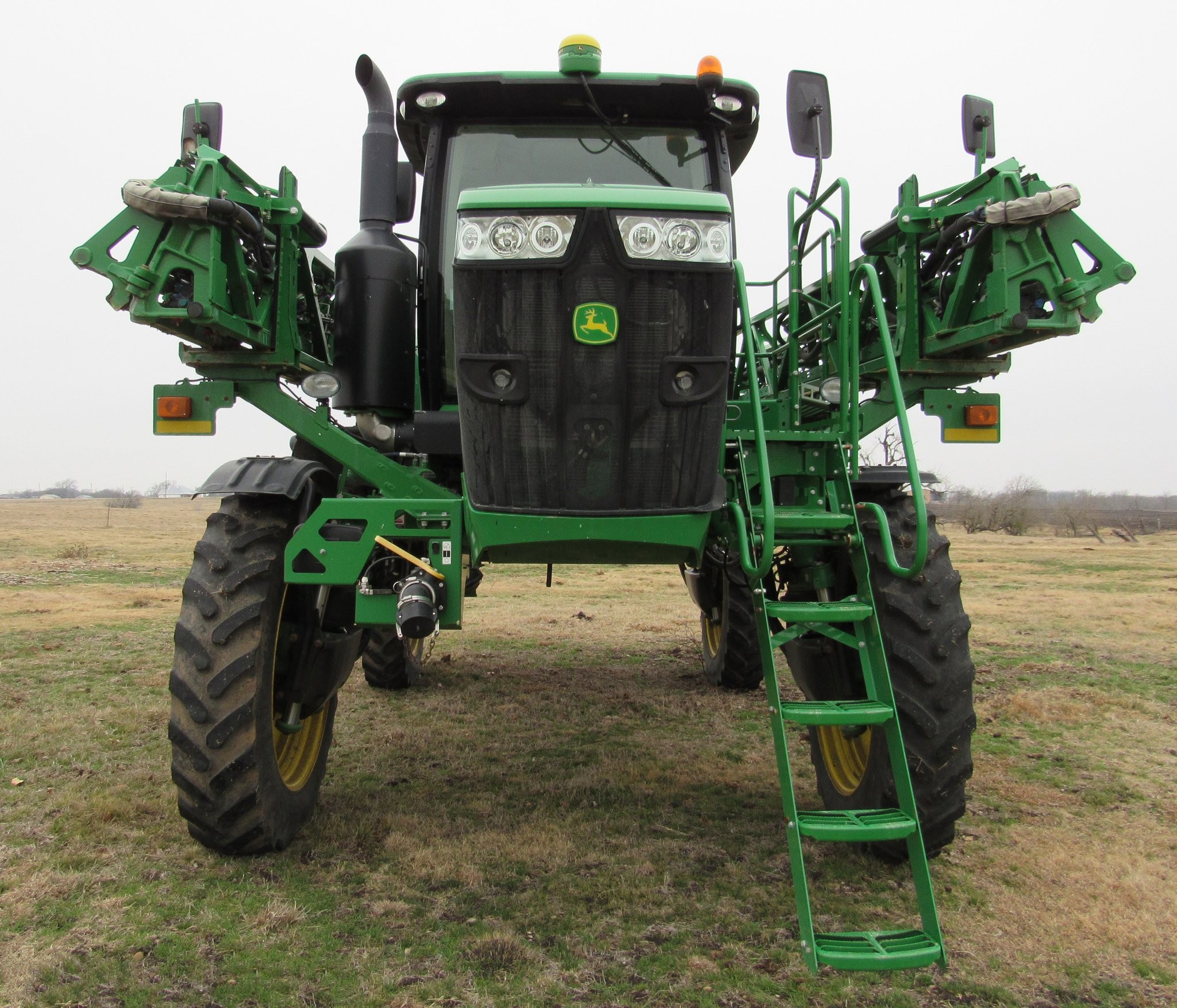 gallery 2014 John Deere R4038 self-propelled sprayer