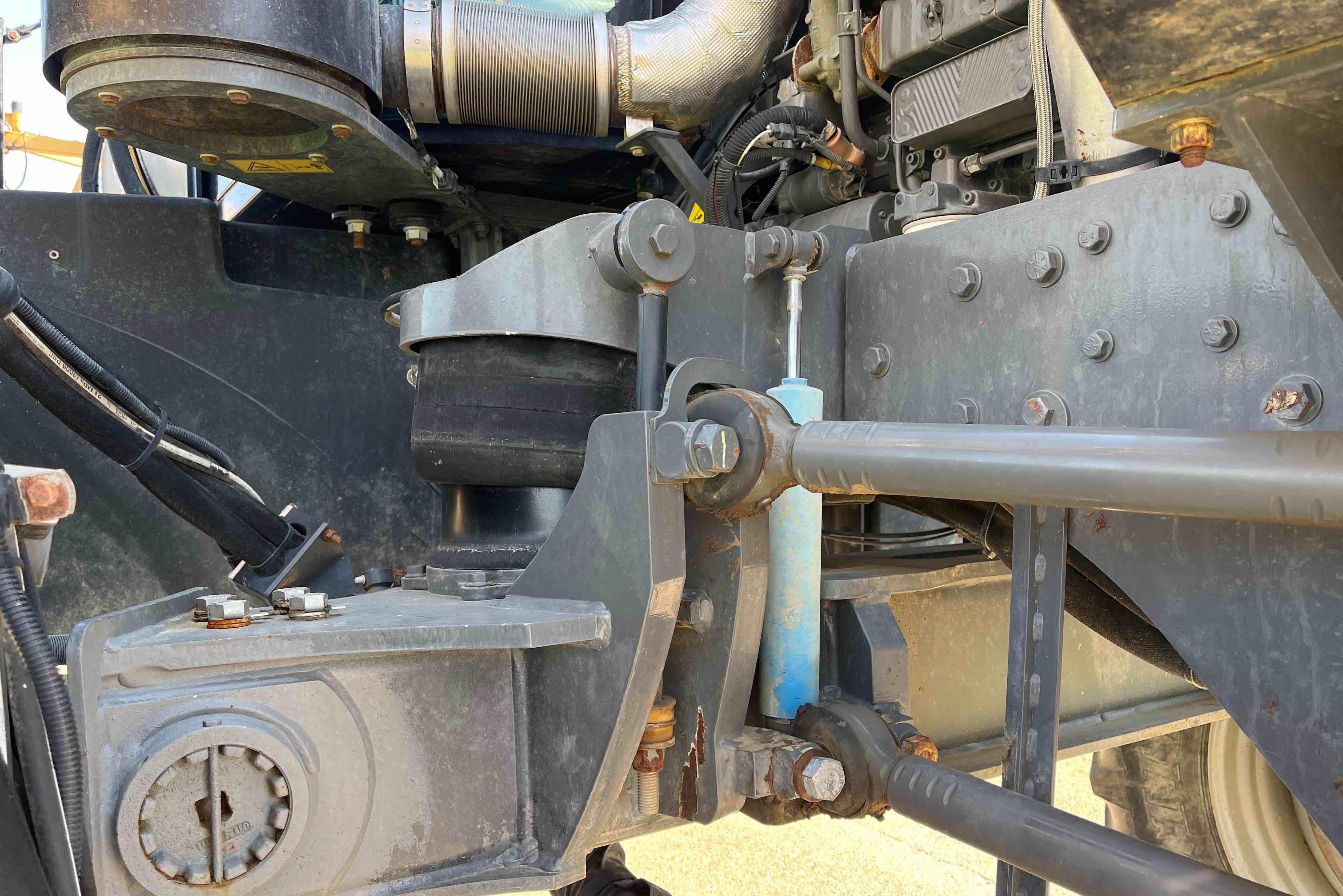 gallery 2019 RoGator RG1300C Self-Propelled Sprayer