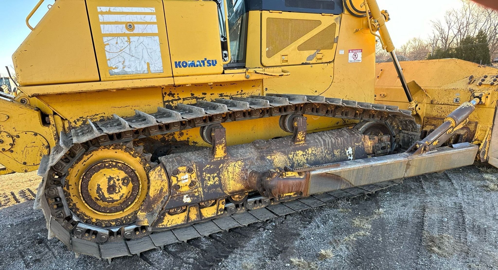 gallery 2013 Komatsu D65WX-17 dozer