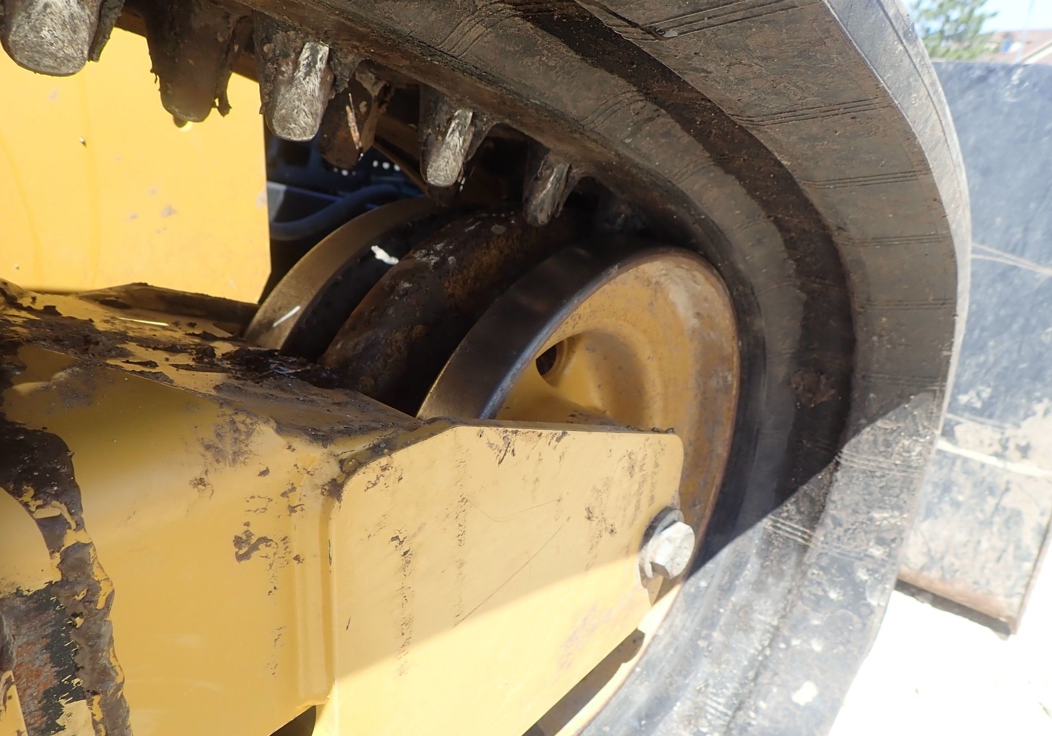 gallery 2017 Caterpillar 289D tracked skid steer loader