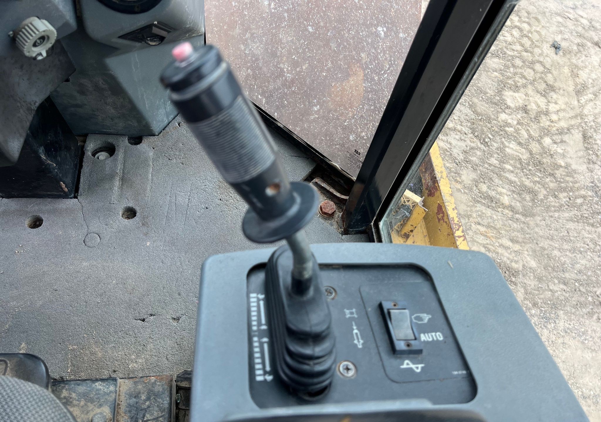 gallery 2008 Caterpillar CS56 single drum vibratory roller
