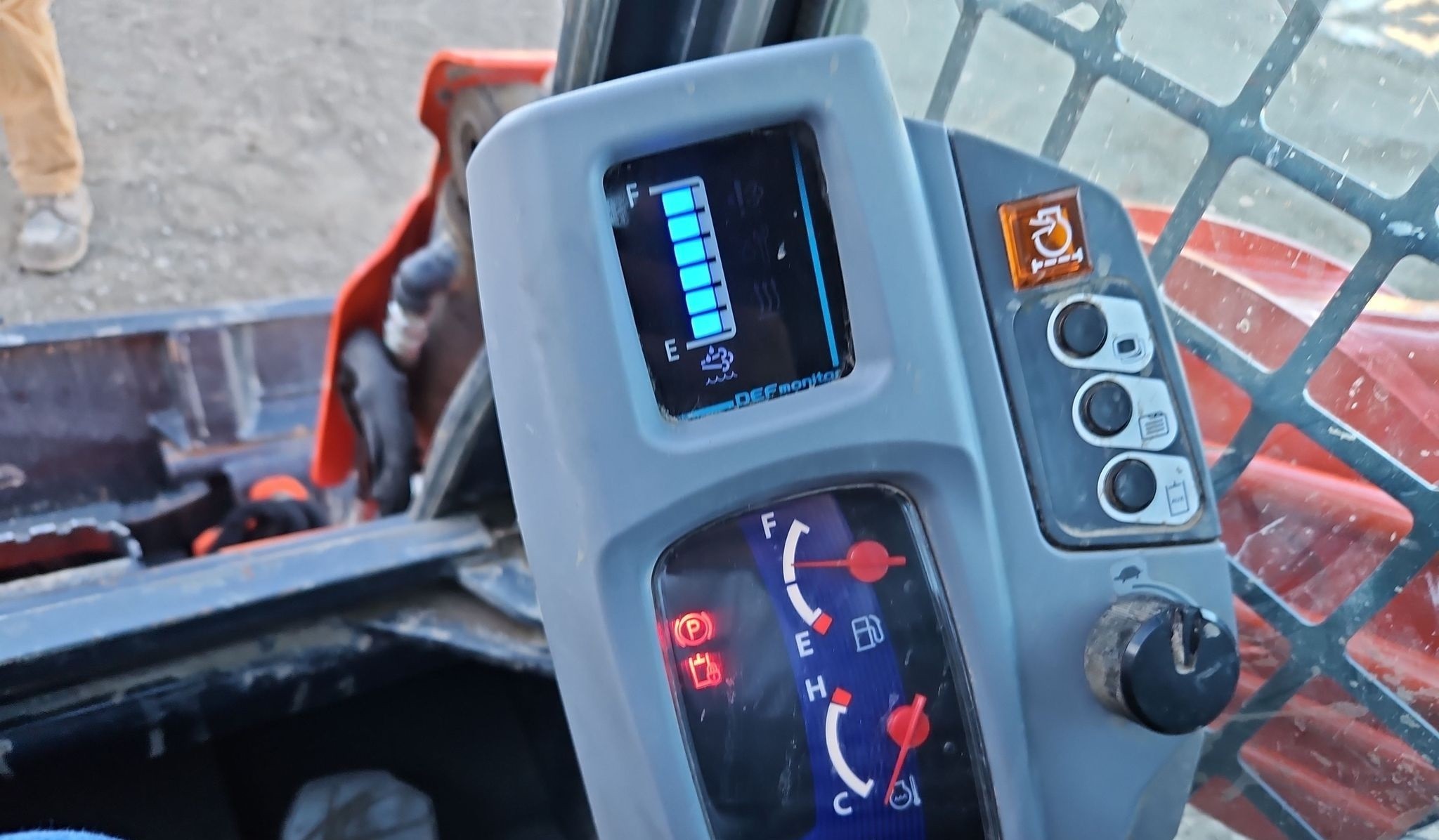 gallery 2022 Kubota SVL97-2 tracked skid steer loader