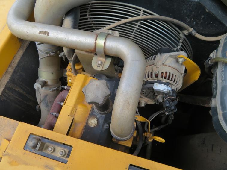 gallery 2012 John Deere 200D LC excavator