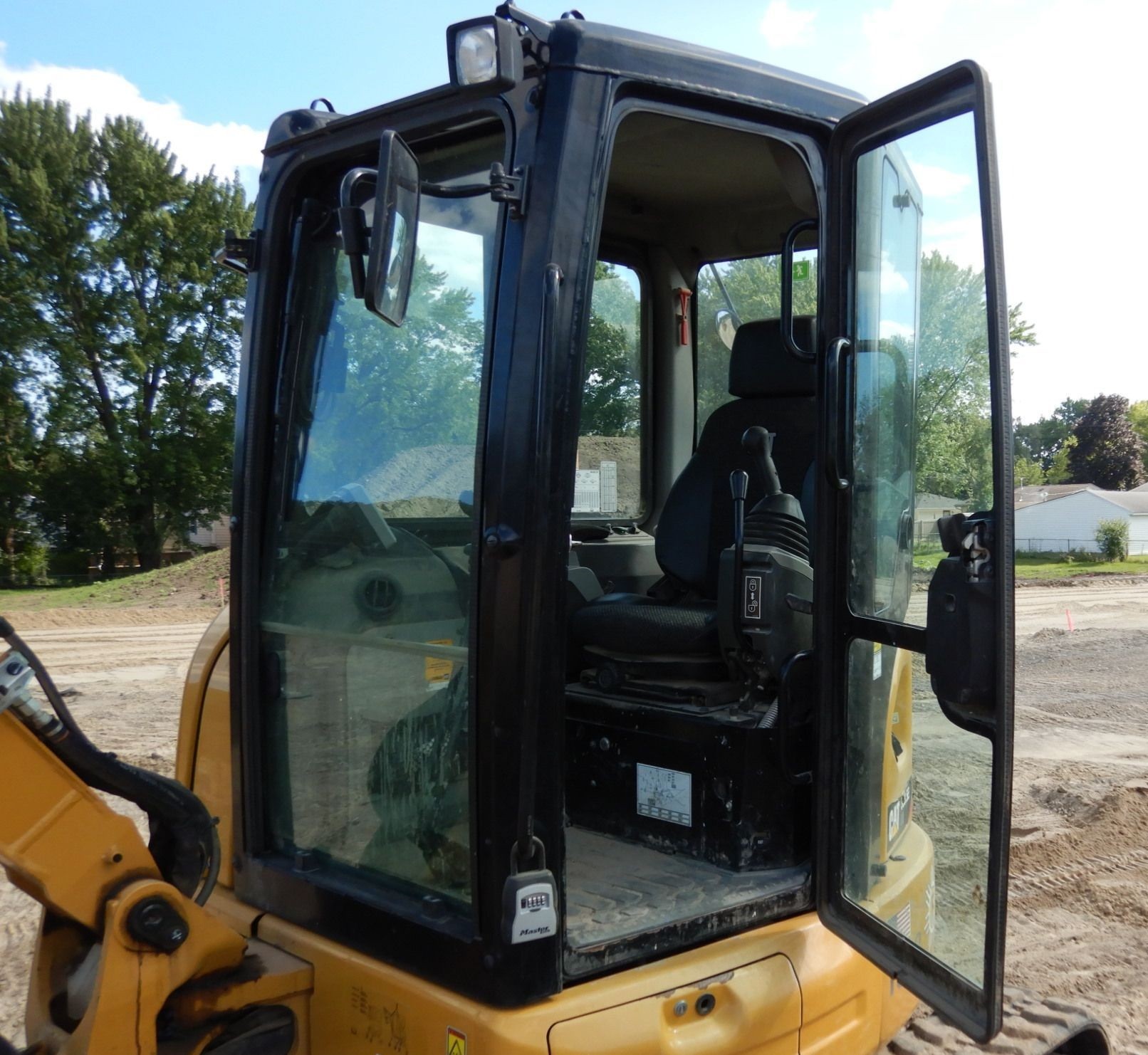gallery 2017 Caterpillar 303.5 E2  mini excavator