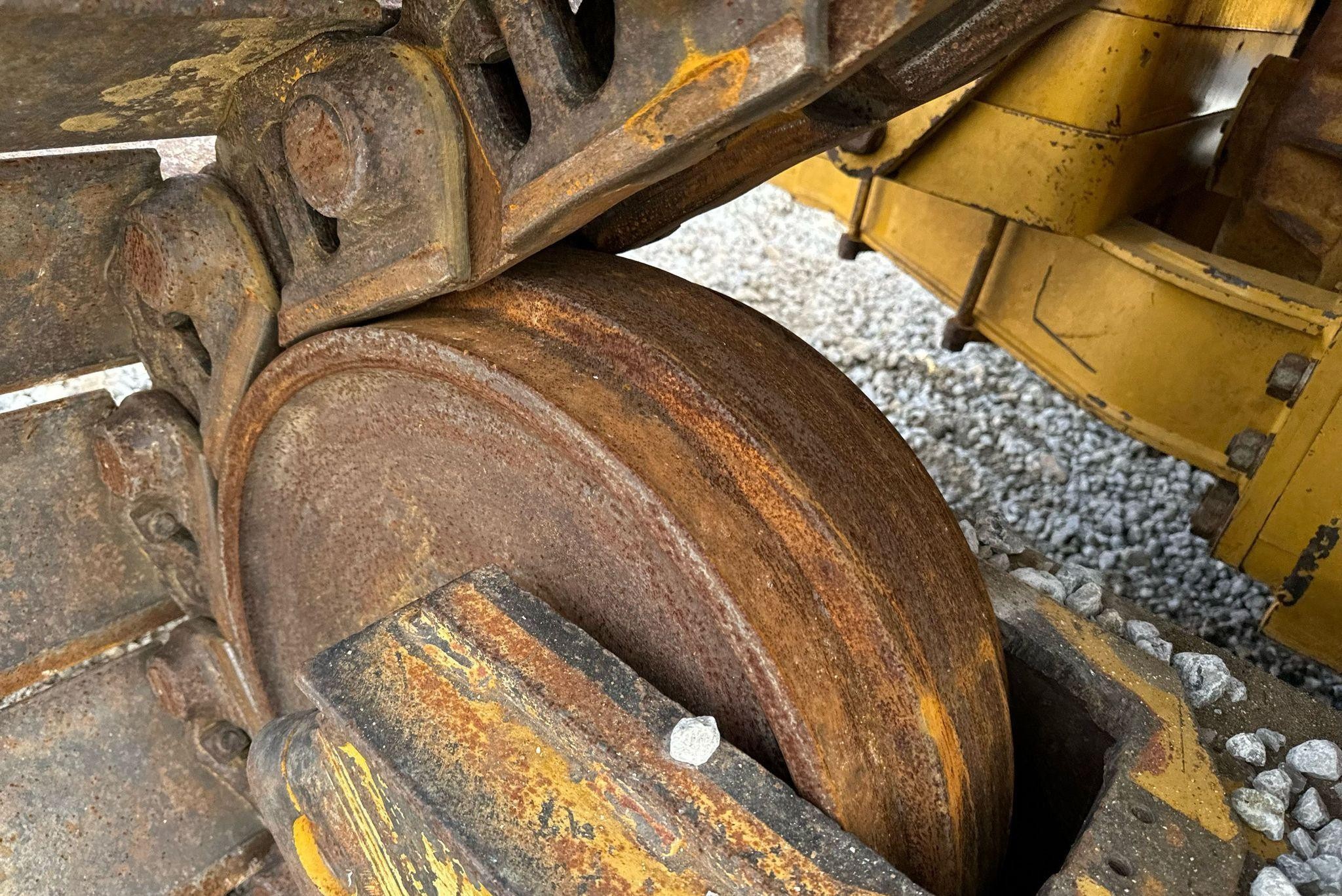 gallery 2014 Caterpillar D6T LGP dozer
