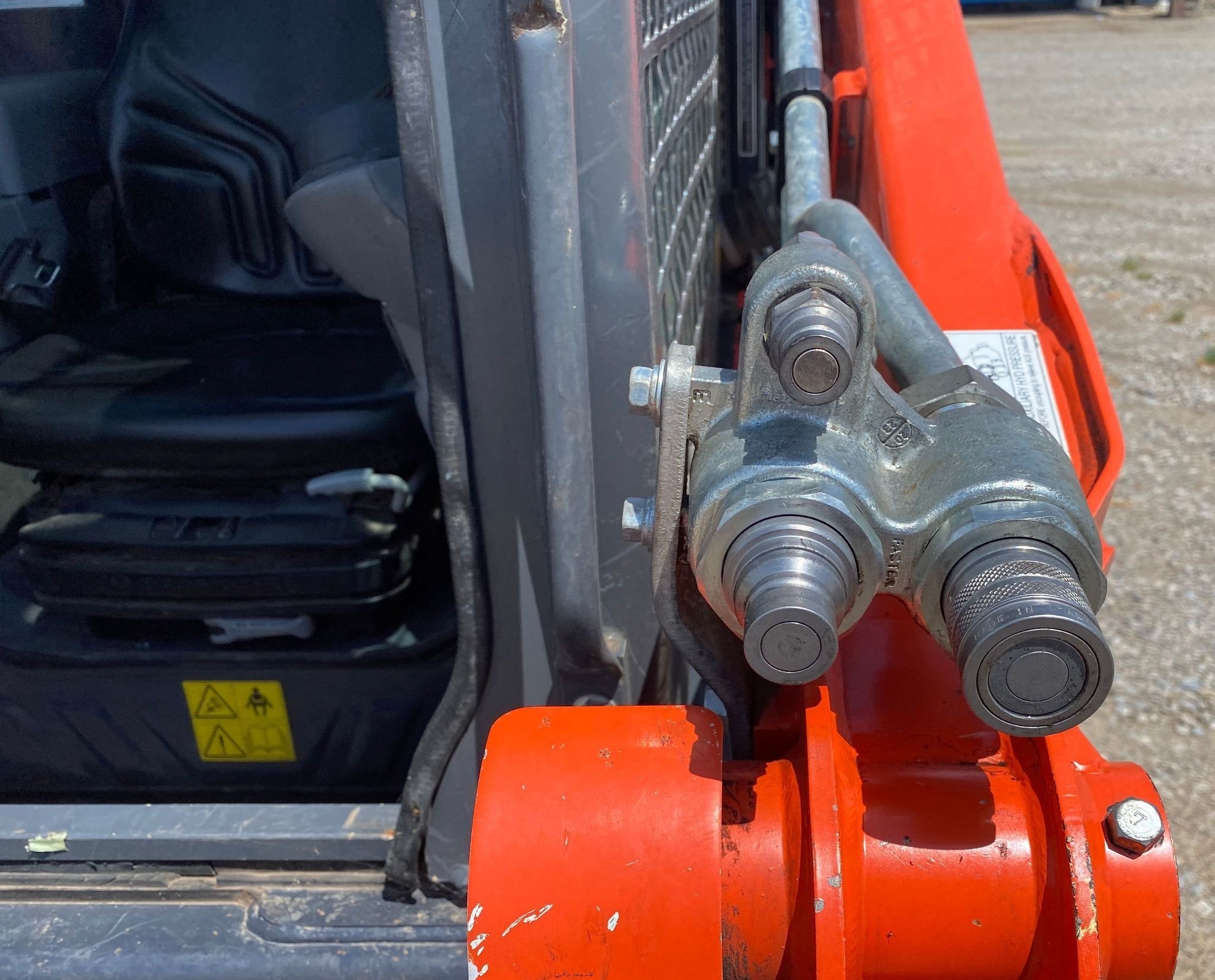 gallery 2021 Kubota SVL65-2  tracked skid steer loader