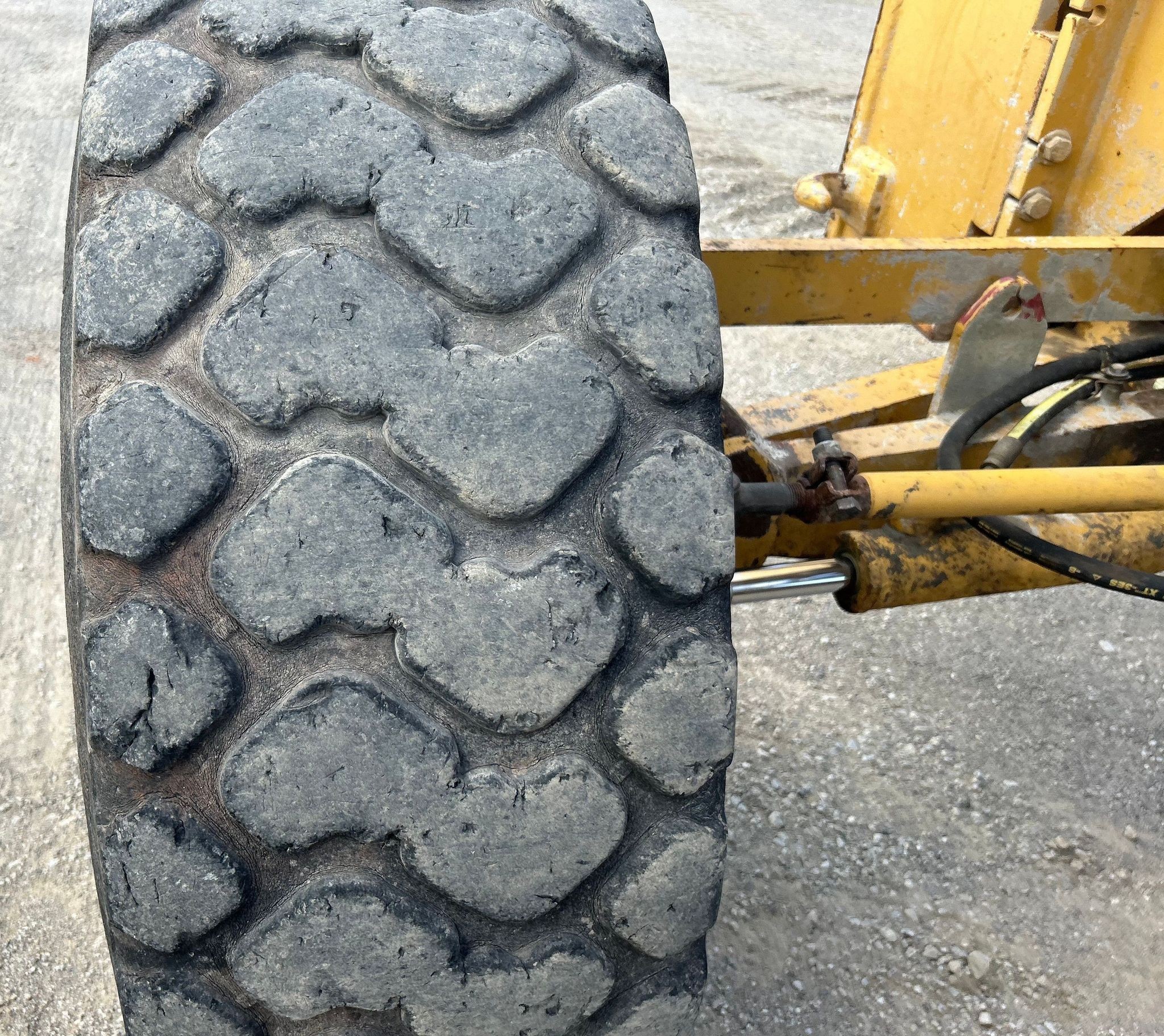gallery 2006 Caterpillar 160H VHP Plus motor grader