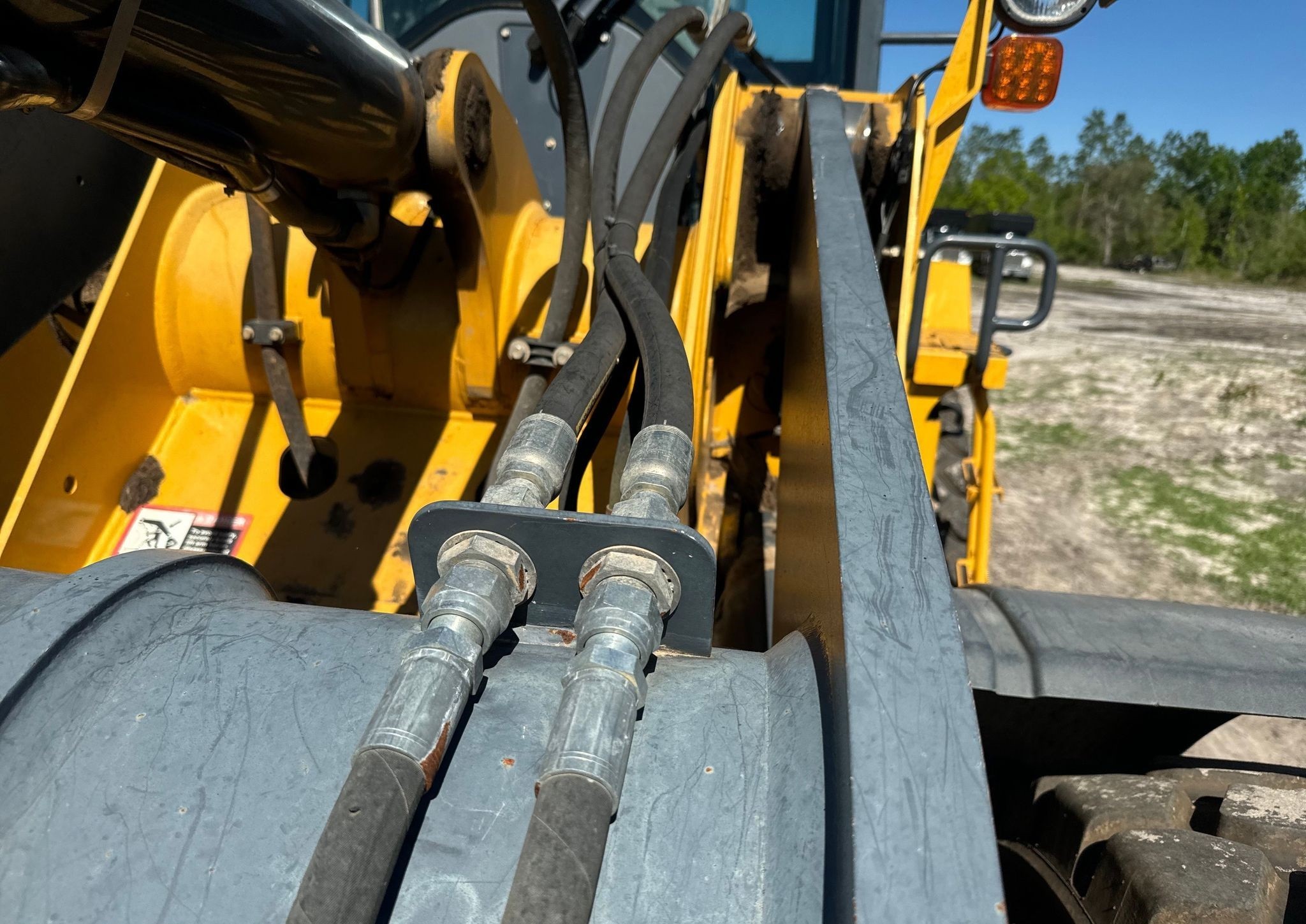 gallery 2014 John Deere 624K wheel loader