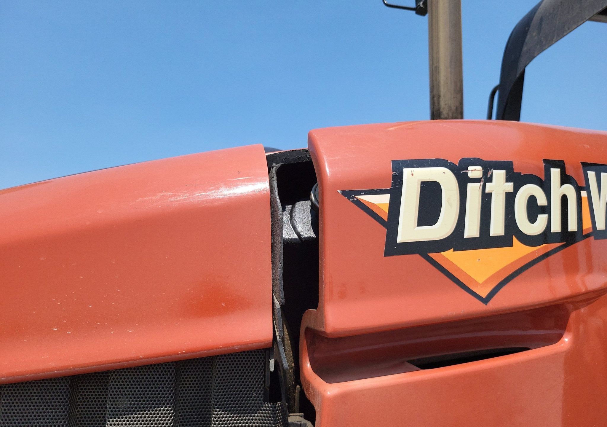 gallery 2012 Ditch Witch RT120 Quad vibratory cable plow