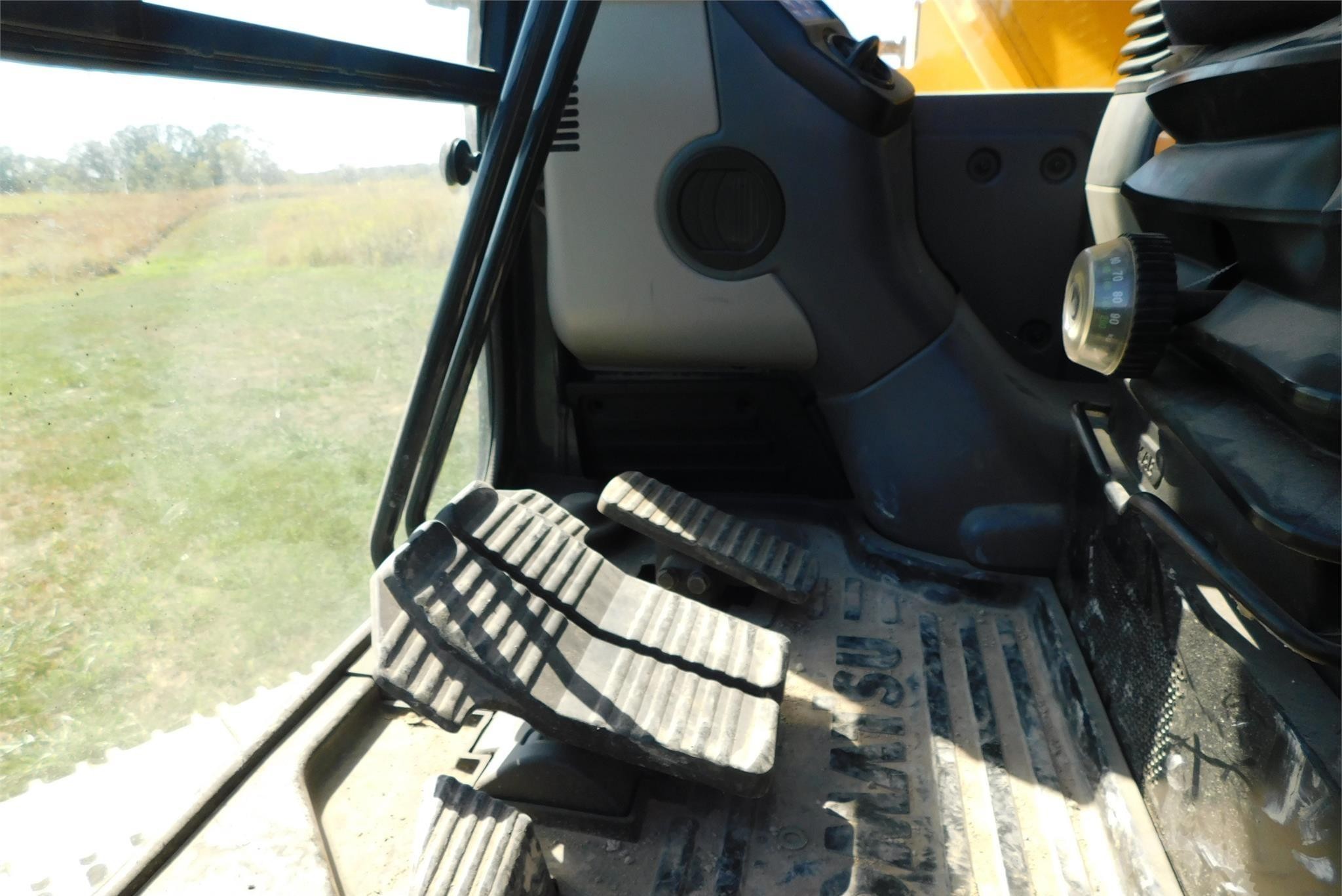 gallery 2016 KOMATSU PC138US LC-11