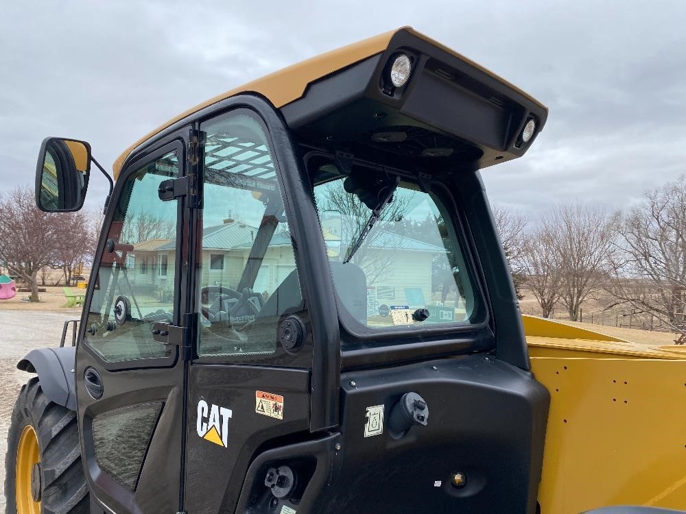 gallery 2019 Caterpillar TH408D 4x4x4 Handler