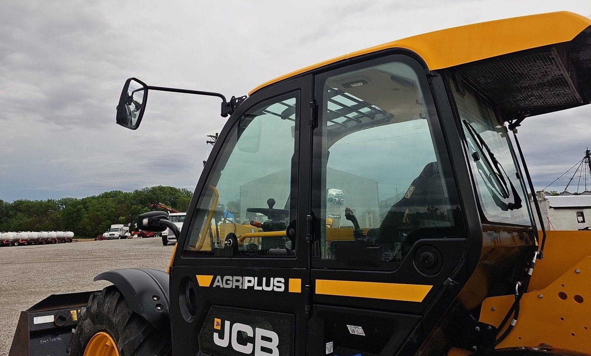 gallery 2023 JCB 542-70AG telehandler