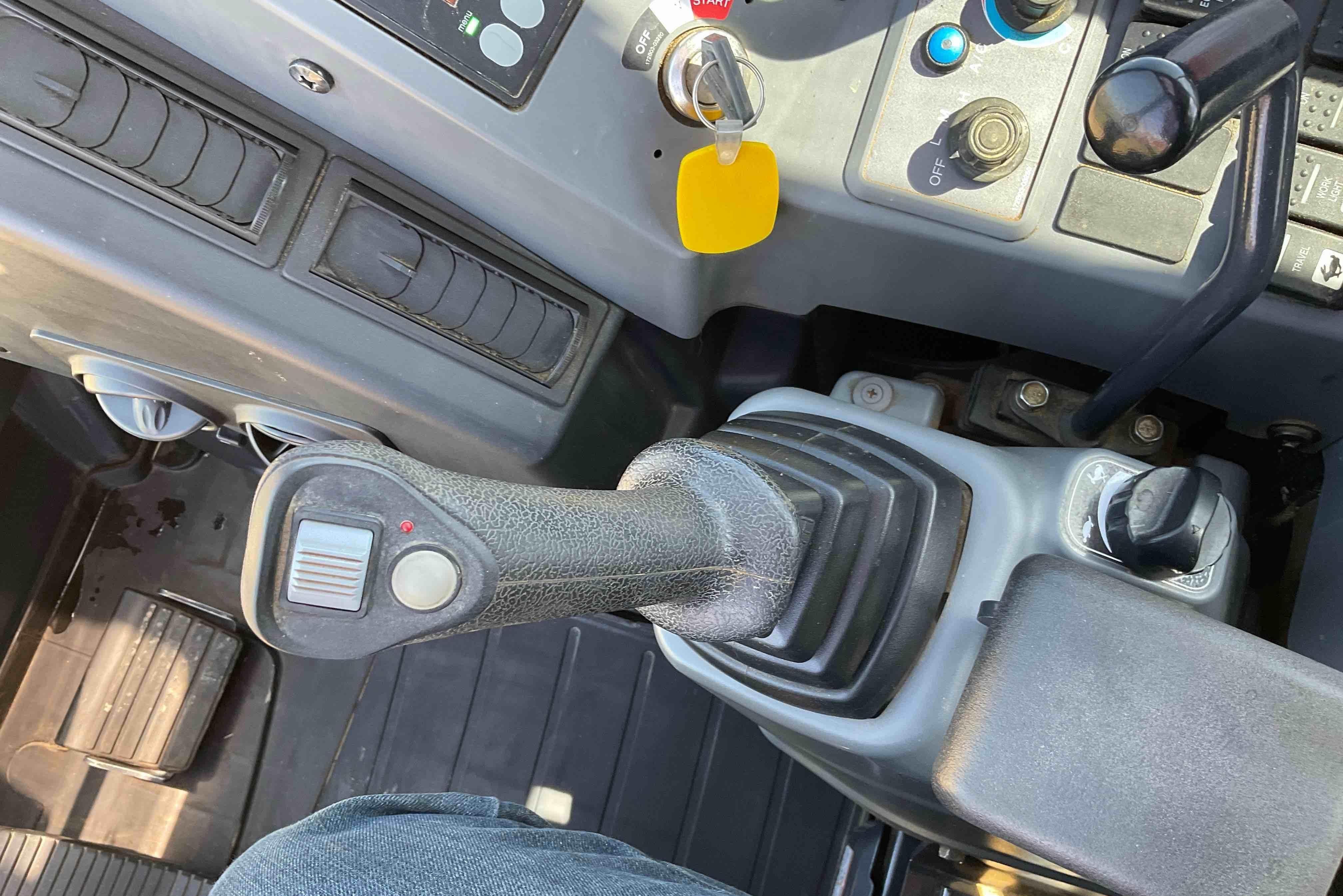 gallery 2021 Yanmar SV100-2A Excavator WHyd Thumb