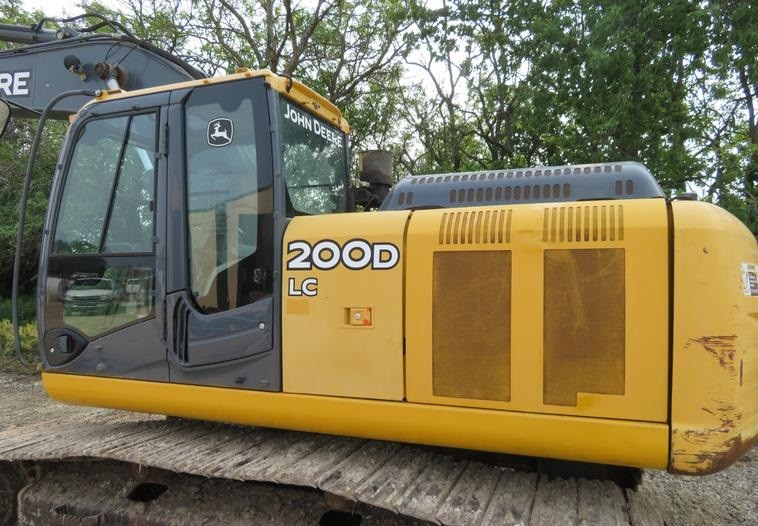 gallery 2012 John Deere 200D LC excavator