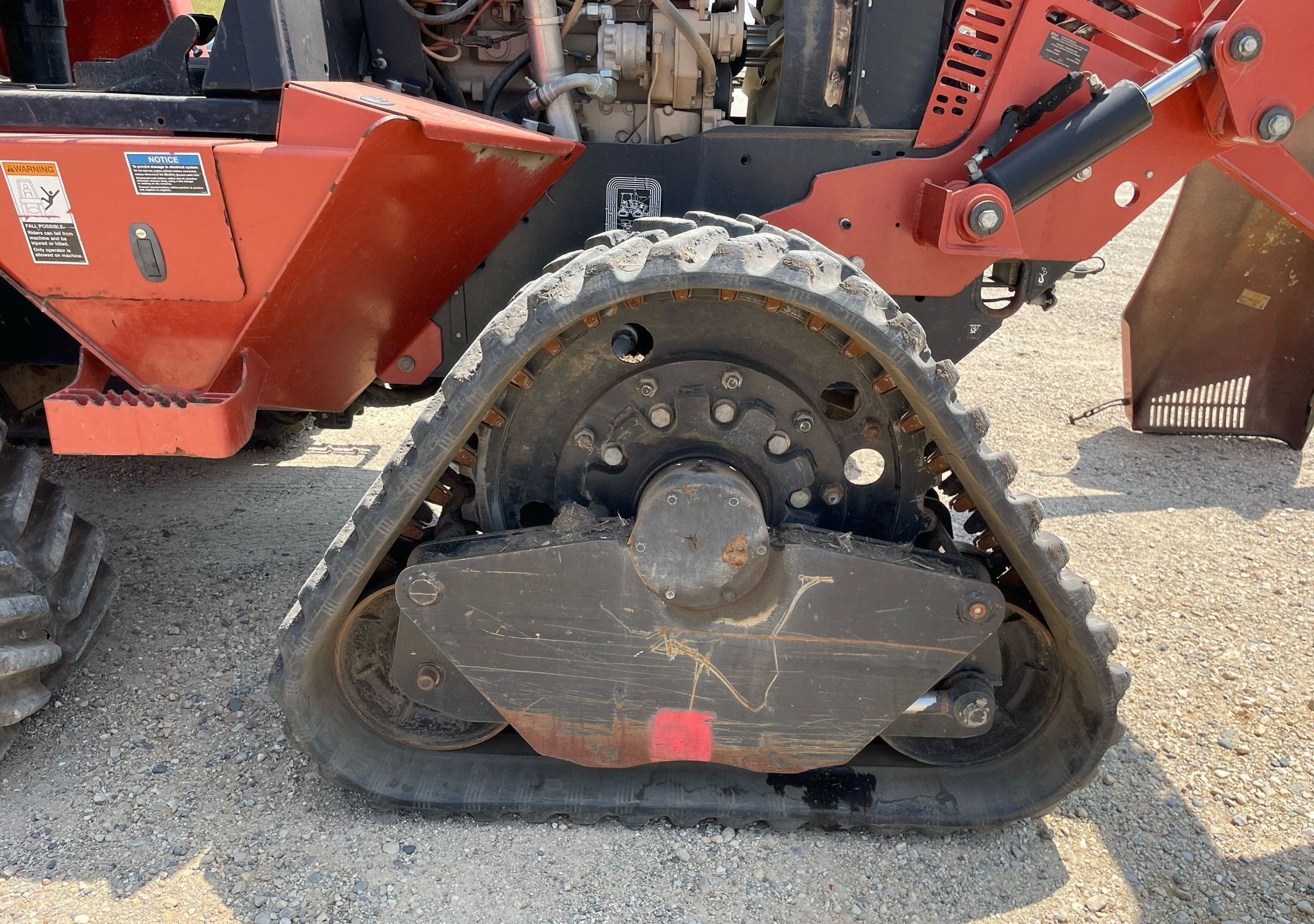 gallery 2011 Ditch Witch RT115 Quad vibratory cable plow