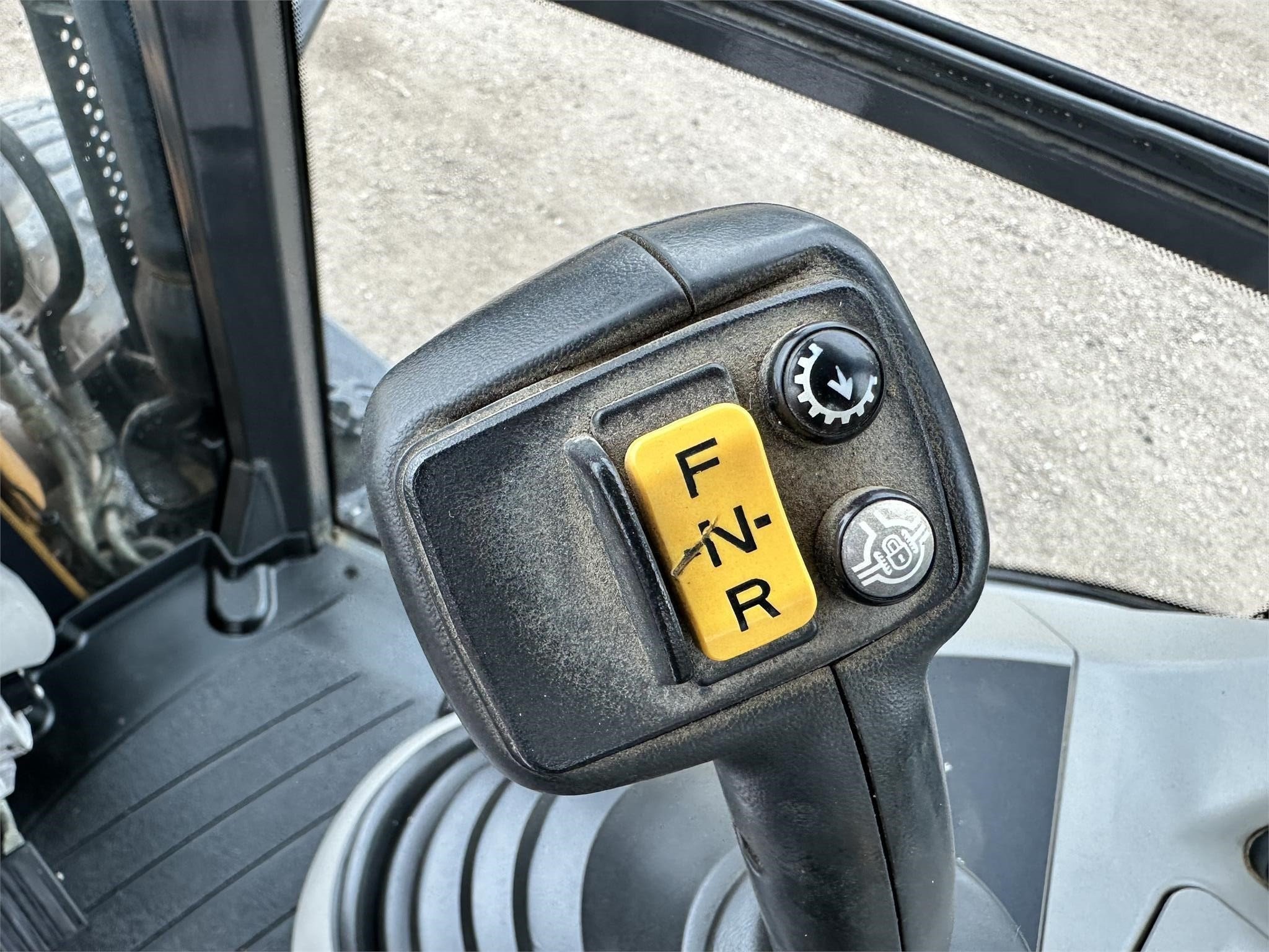 gallery 2019 Case 590SN 4x4 Backhoe Loader