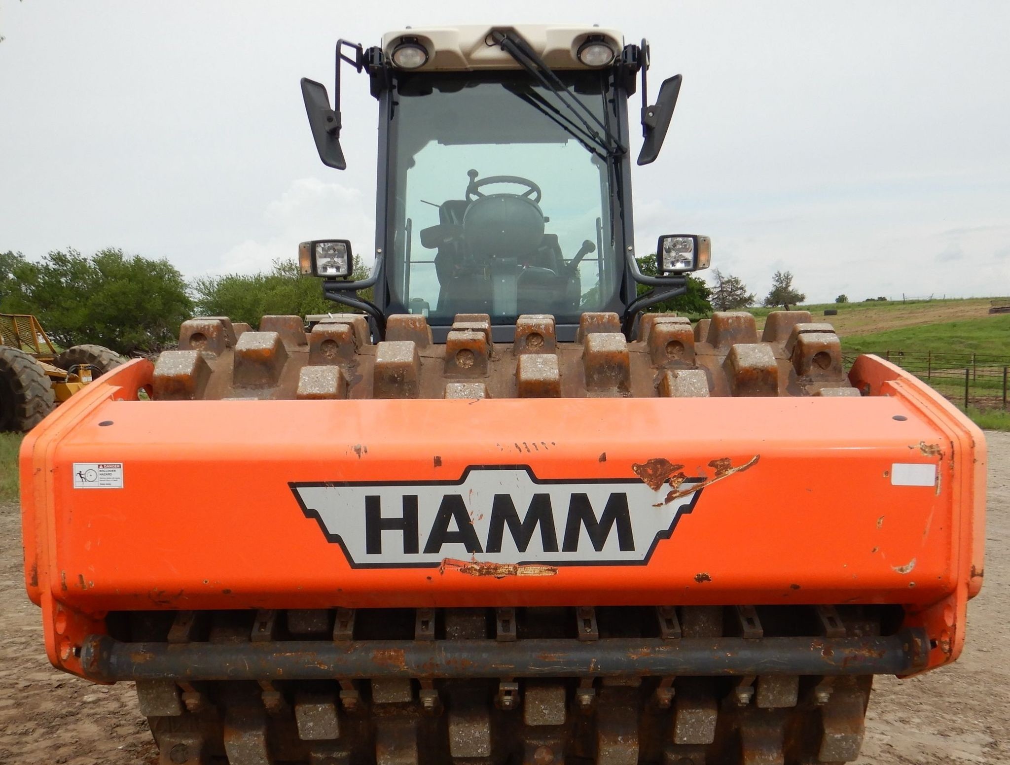 gallery 2016 Hamm H11I vibratory roller