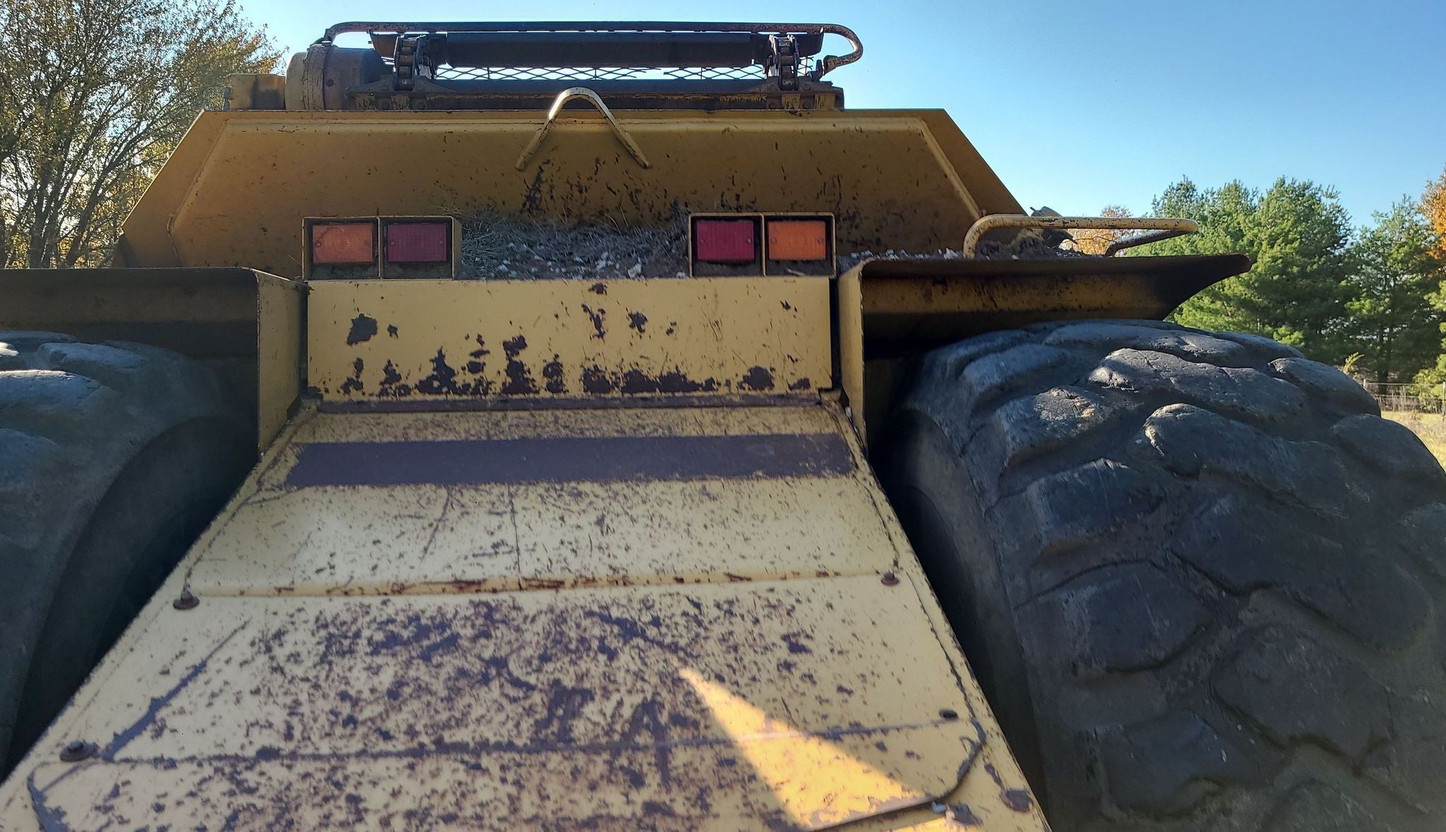 gallery 2006 Caterpillar 615C Series II elevating scraper