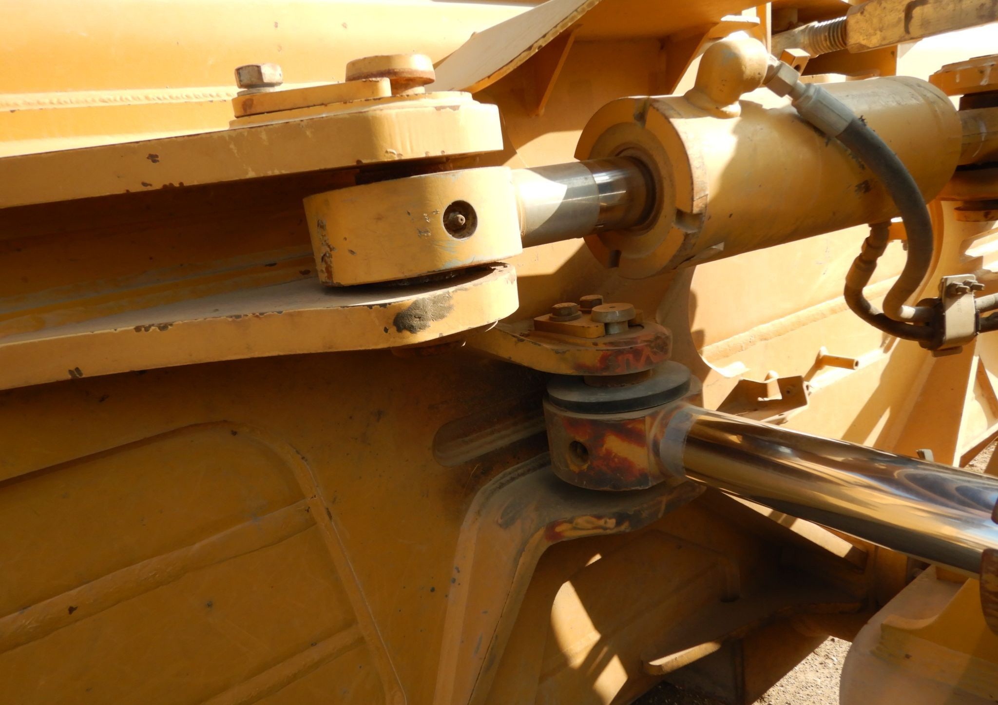 gallery 2016 Caterpillar D6T XL dozer