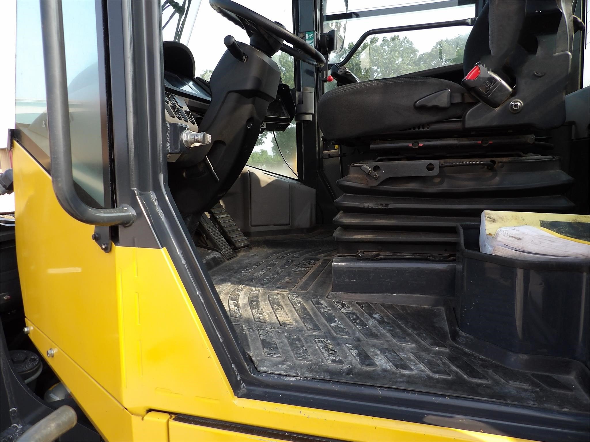 gallery 2020 KOMATSU WA200-8