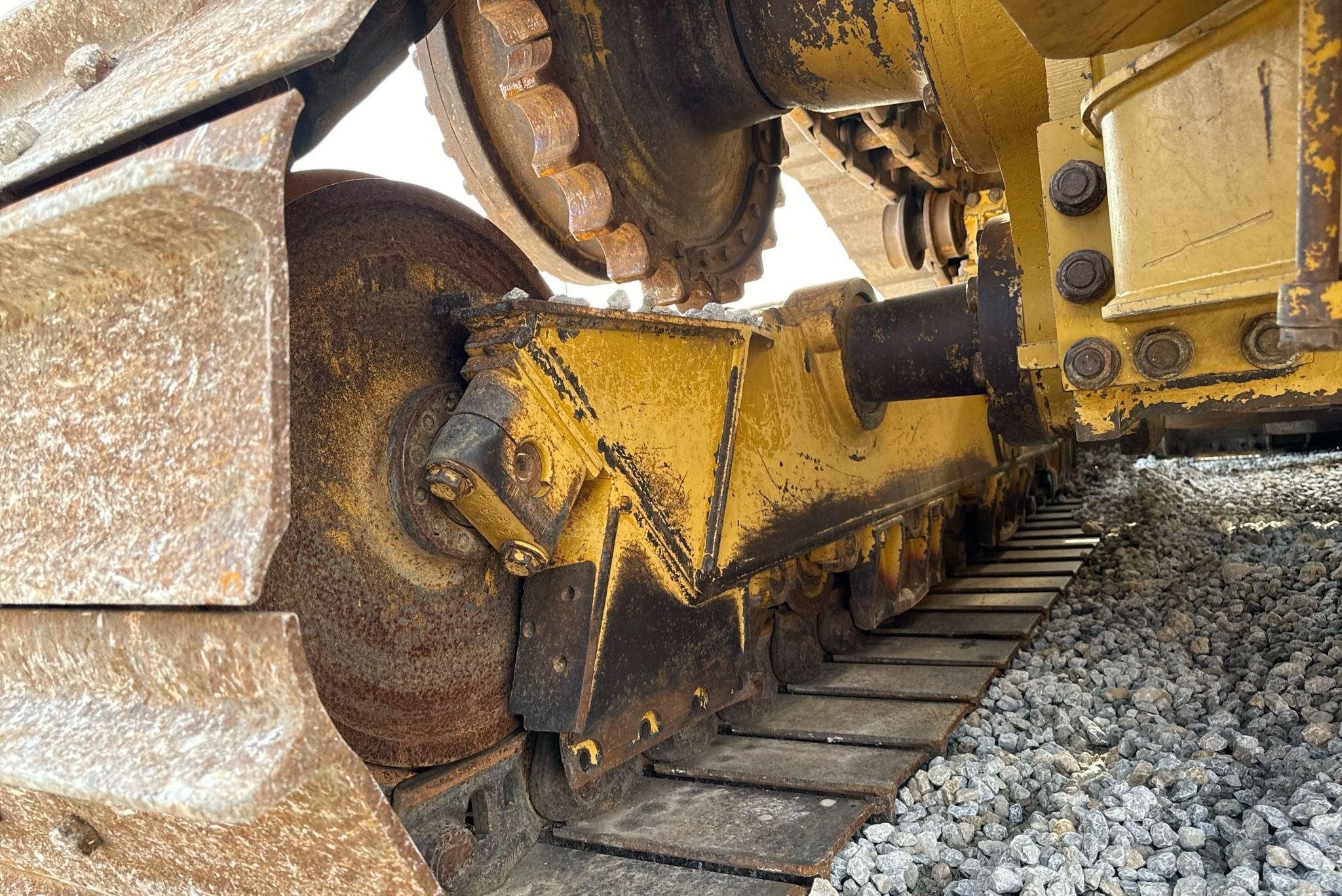 gallery 2014 Caterpillar D6T LGP dozer